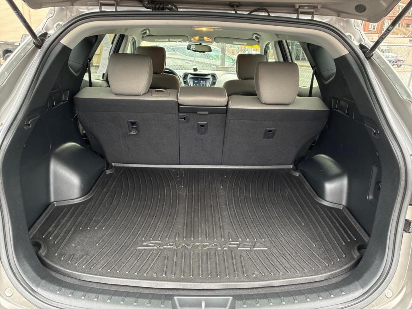 2018 GRAY HYUNDAI SANTA FE SPORT SUV (5XYZUDLB0JG) with an 2.4L engine, Automatic transmission, located at 117 North Cameron Street, Harrisburg, PA, 17101, (717) 963-8962, 40.267021, -76.875351 - WE FINANCE!!! Good Credit/ Bad Credit/ No Credit - ALL Trade-Ins Welcomed!!! ***Guaranteed Credit Approval*** APPLY ONLINE or CALL us TODAY ;) Please call us to discuss your cash and financing options. - Photo#4