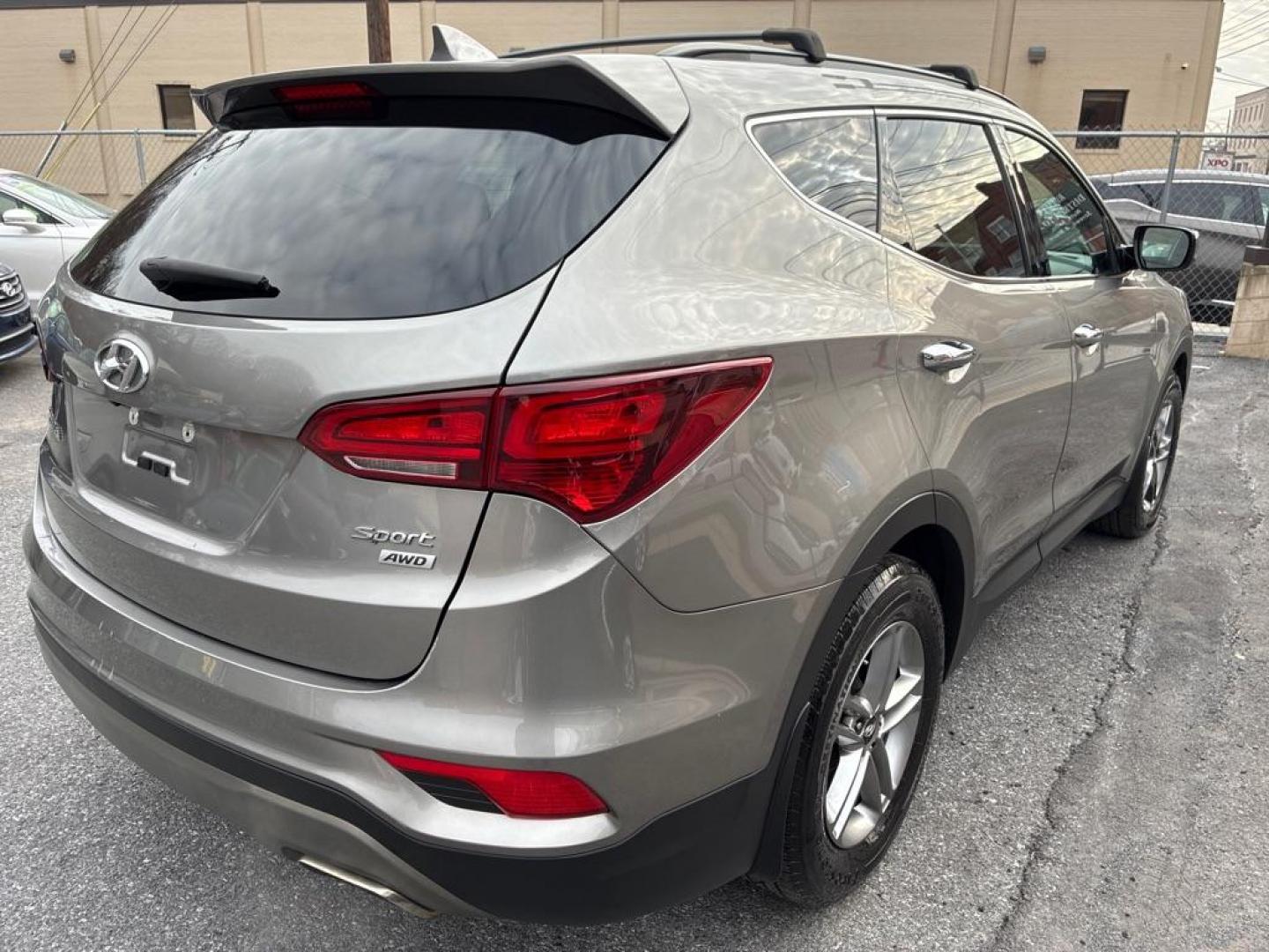 2018 GRAY HYUNDAI SANTA FE SPORT SUV (5XYZUDLB0JG) with an 2.4L engine, Automatic transmission, located at 117 North Cameron Street, Harrisburg, PA, 17101, (717) 963-8962, 40.267021, -76.875351 - WE FINANCE!!! Good Credit/ Bad Credit/ No Credit - ALL Trade-Ins Welcomed!!! ***Guaranteed Credit Approval*** APPLY ONLINE or CALL us TODAY ;) Please call us to discuss your cash and financing options. - Photo#5