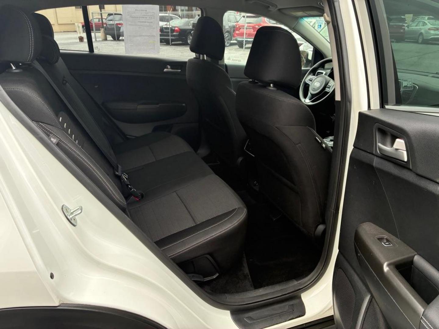 2018 WHITE KIA SPORTAGE LX (KNDPMCAC4J7) with an 2.4L engine, Automatic transmission, located at 117 North Cameron Street, Harrisburg, PA, 17101, (717) 963-8962, 40.267021, -76.875351 - WE FINANCE!!! Good Credit/ Challenged Credit/ No Credit - ALL Trade-Ins Welcomed!!! APPLY ONLINE or CALL us TODAY ;) Please call us to discuss your cash and/or financing options. - Photo#8