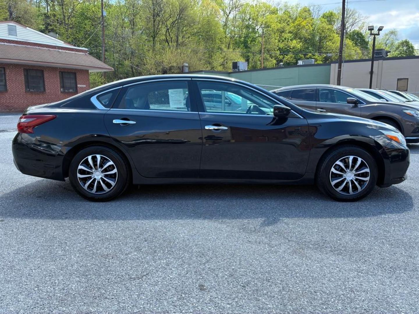 2018 BLACK NISSAN ALTIMA 2.5 (1N4AL3AP5JC) with an 2.5L engine, Continuously Variable transmission, located at 117 North Cameron Street, Harrisburg, PA, 17101, (717) 963-8962, 40.267021, -76.875351 - WE FINANCE!!! MOST vehicles are available for financing. Good Credit/ Challenged Credit/ No Credit - ALL Trade-Ins Welcomed!!! APPLY ONLINE or CALL us TODAY Please call us to discuss your cash and/or financing options. Thanks for checking our inventory! We're here to help. - Photo#5