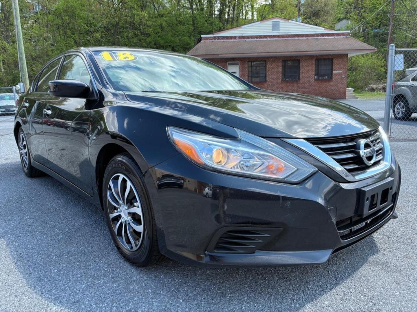 2018 BLACK NISSAN ALTIMA 2.5 (1N4AL3AP5JC) with an 2.5L engine, Continuously Variable transmission, located at 117 North Cameron Street, Harrisburg, PA, 17101, (717) 963-8962, 40.267021, -76.875351 - WE FINANCE!!! MOST vehicles are available for financing. Good Credit/ Challenged Credit/ No Credit - ALL Trade-Ins Welcomed!!! APPLY ONLINE or CALL us TODAY Please call us to discuss your cash and/or financing options. Thanks for checking our inventory! We're here to help. - Photo#6