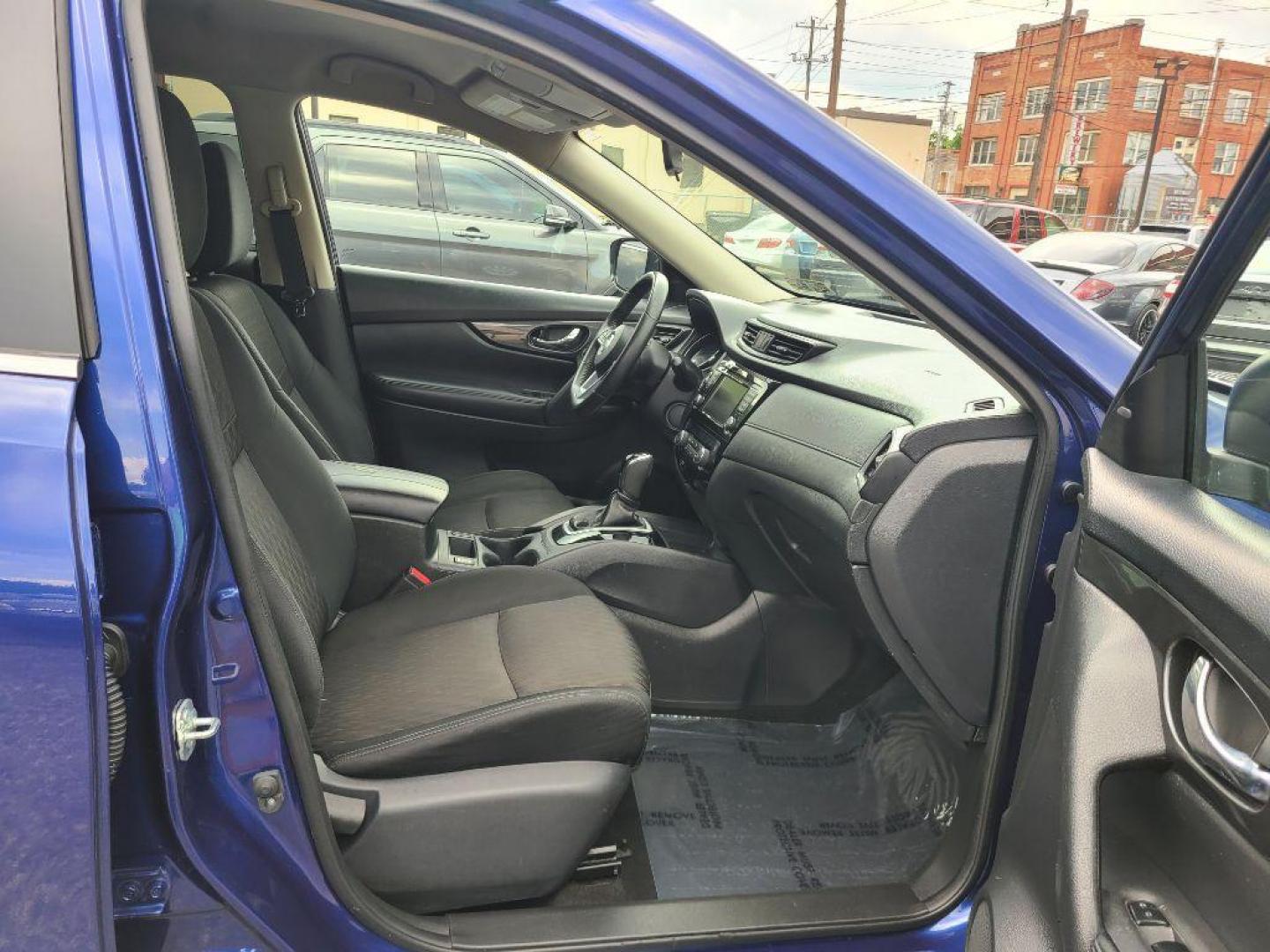 2018 BLUE NISSAN ROGUE S (KNMAT2MT5JP) with an 2.5L engine, Continuously Variable transmission, located at 7981 Paxton Street, Harrisburg, PA, 17111, (717) 561-2926, 40.261490, -76.749229 - WE FINANCE!!! Good Credit/ Bad Credit/ No Credit - ALL Trade-Ins Welcomed!!! ***Guaranteed Credit Approval*** APPLY ONLINE or CALL us TODAY ;) Internet Prices and Marketplace Prices are SPECIAL discounted ***CASH DEALS*** Retail Prices are higher. Please call us to discuss your cash and finan - Photo#8