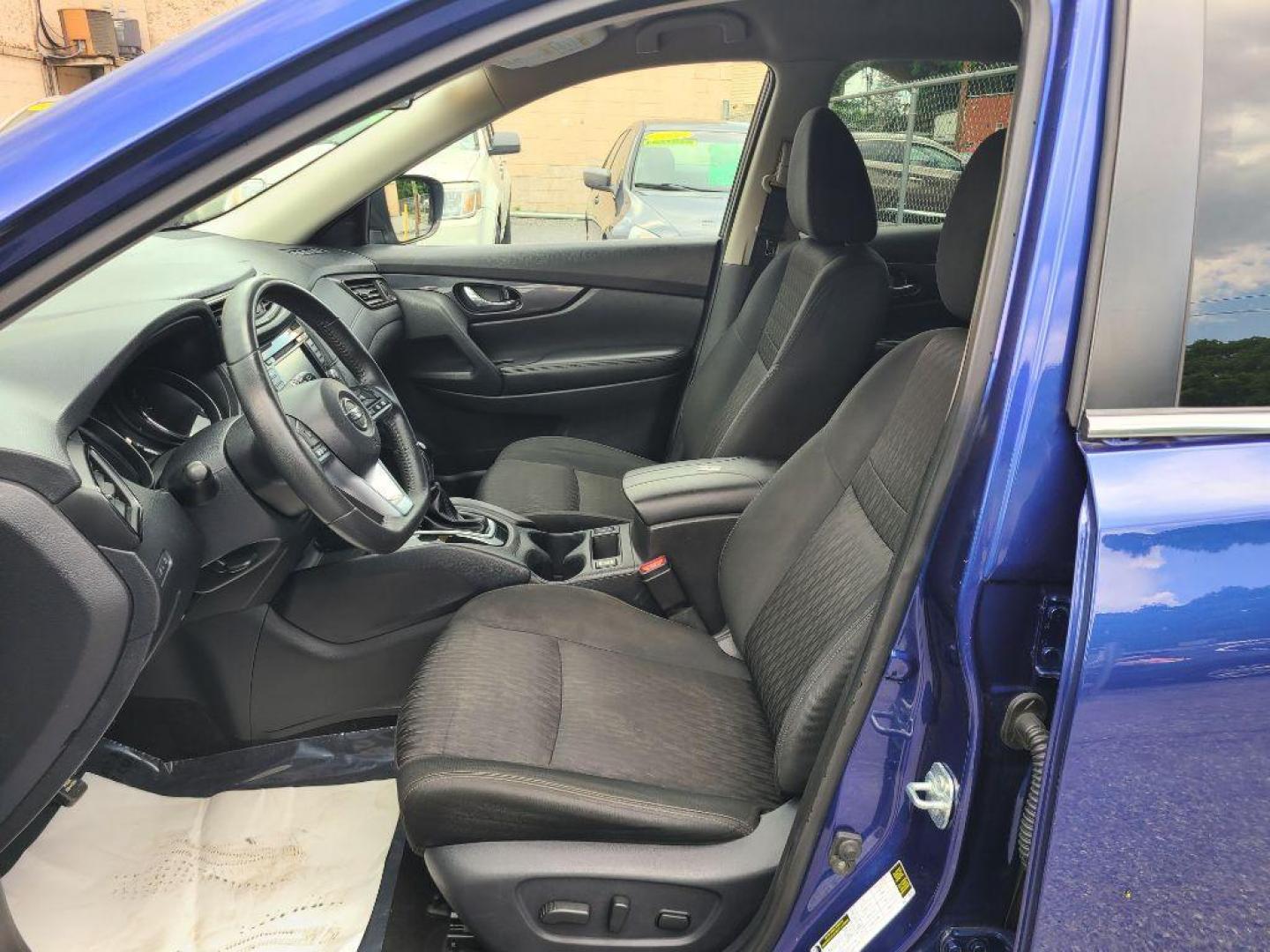 2018 BLUE NISSAN ROGUE S (KNMAT2MT5JP) with an 2.5L engine, Continuously Variable transmission, located at 7981 Paxton Street, Harrisburg, PA, 17111, (717) 561-2926, 40.261490, -76.749229 - WE FINANCE!!! Good Credit/ Bad Credit/ No Credit - ALL Trade-Ins Welcomed!!! ***Guaranteed Credit Approval*** APPLY ONLINE or CALL us TODAY ;) Internet Prices and Marketplace Prices are SPECIAL discounted ***CASH DEALS*** Retail Prices are higher. Please call us to discuss your cash and finan - Photo#12