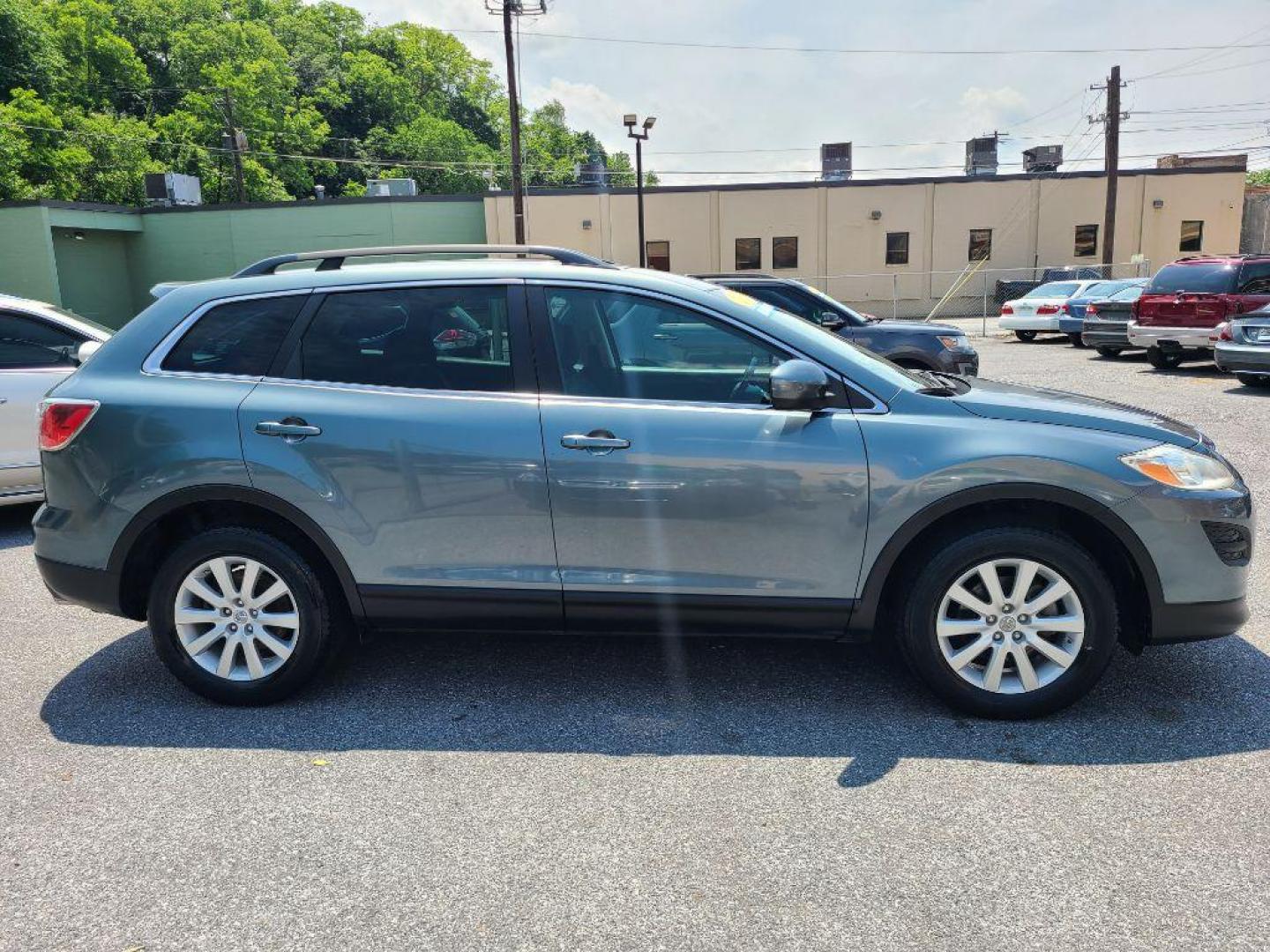 2018 BLUE NISSAN ROGUE S (KNMAT2MT5JP) with an 2.5L engine, Continuously Variable transmission, located at 7981 Paxton Street, Harrisburg, PA, 17111, (717) 561-2926, 40.261490, -76.749229 - WE FINANCE!!! Good Credit/ Bad Credit/ No Credit - ALL Trade-Ins Welcomed!!! ***Guaranteed Credit Approval*** APPLY ONLINE or CALL us TODAY ;) Internet Prices and Marketplace Prices are SPECIAL discounted ***CASH DEALS*** Retail Prices are higher. Please call us to discuss your cash and finan - Photo#18