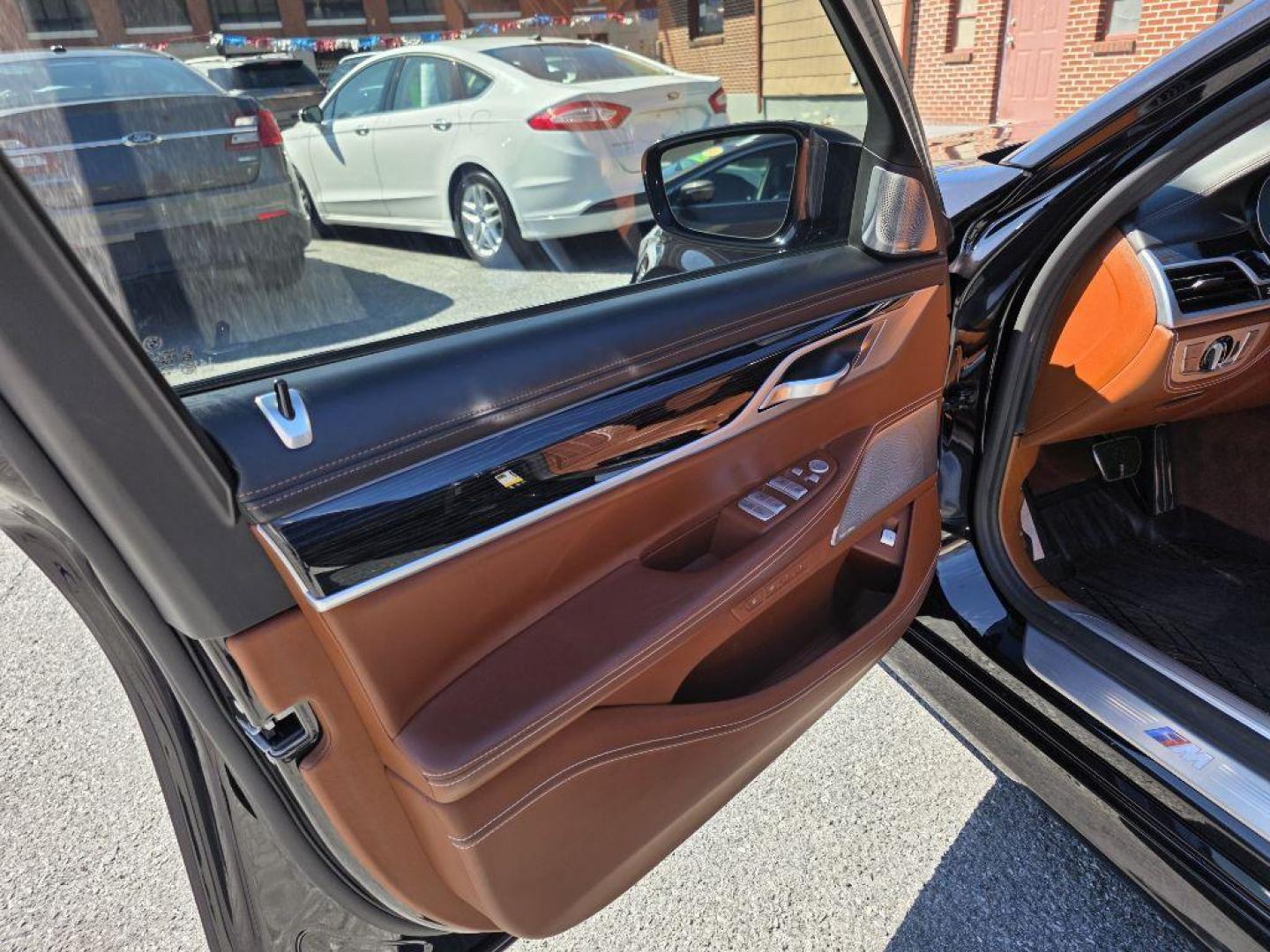 2019 BLACK BMW ALPINA B7 750IX MSPT (WBA7F2C52KB) with an 4.4L engine, Automatic transmission, located at 117 North Cameron Street, Harrisburg, PA, 17101, (717) 963-8962, 40.267021, -76.875351 - WE FINANCE!!! Good Credit/ Challenged Credit/ No Credit - ALL Trade-Ins Welcomed!!! APPLY ONLINE or CALL us TODAY ;) Please call us to discuss your cash and/or financing options. - Photo#13