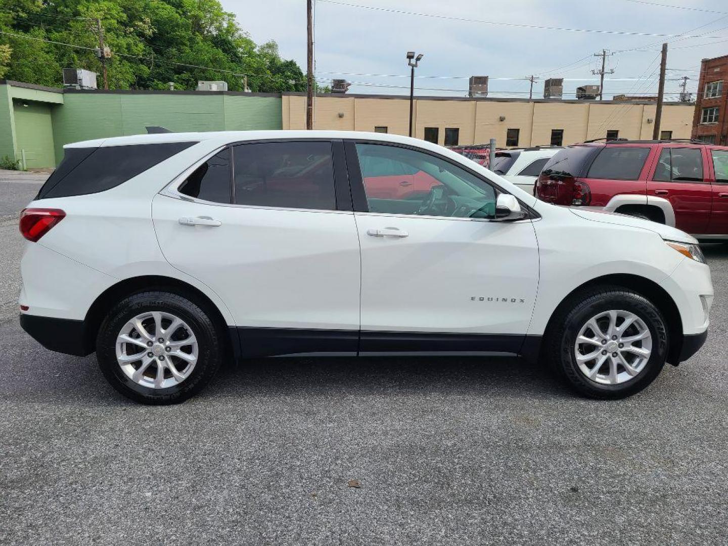 2019 WHITE CHEVROLET EQUINOX LT (3GNAXUEV2KS) with an 1.5L engine, Automatic transmission, located at 7981 Paxton Street, Harrisburg, PA, 17111, (717) 561-2926, 40.261490, -76.749229 - WE FINANCE!!! Good Credit/ Bad Credit/ No Credit - ALL Trade-Ins Welcomed!!! ***Guaranteed Credit Approval*** APPLY ONLINE or CALL us TODAY ;) Internet Prices and Marketplace Prices are SPECIAL discounted ***CASH DEALS*** Retail Prices are higher. Please call us to discuss your cash and finan - Photo#5