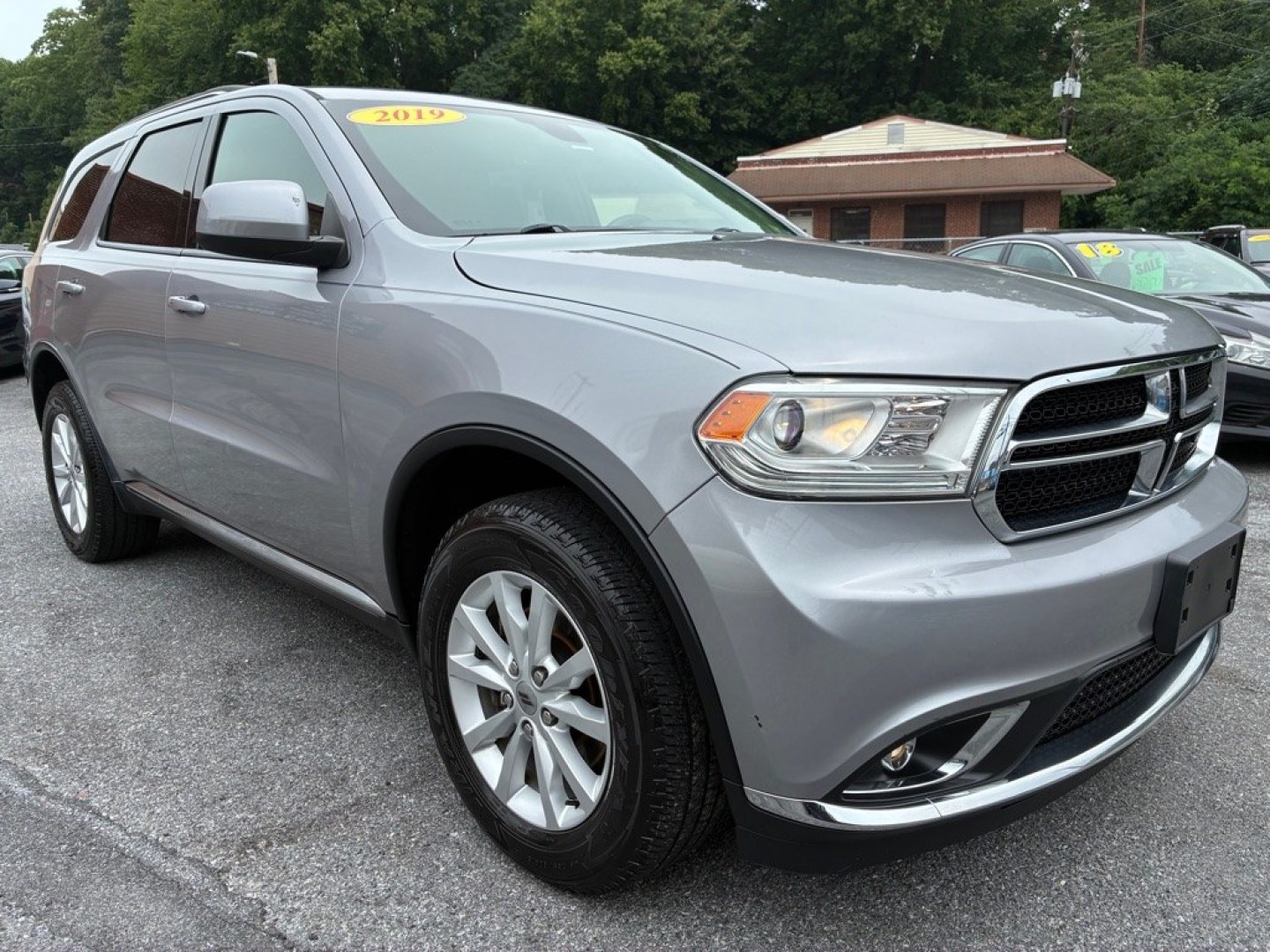 2019 SILVER DODGE DURANGO SXT (1C4RDJAG1KC) with an 3.6L engine, Automatic transmission, located at 117 North Cameron Street, Harrisburg, PA, 17101, (717) 963-8962, 40.267021, -76.875351 - WE FINANCE!!! MOST vehicles are available for financing. Good Credit/ Challenged Credit/ No Credit - ALL Trade-Ins Welcomed!!! APPLY ONLINE or CALL us TODAY Please call us to discuss your cash and/or financing options. Thanks for checking our inventory! We're here to help.- Photo#6
