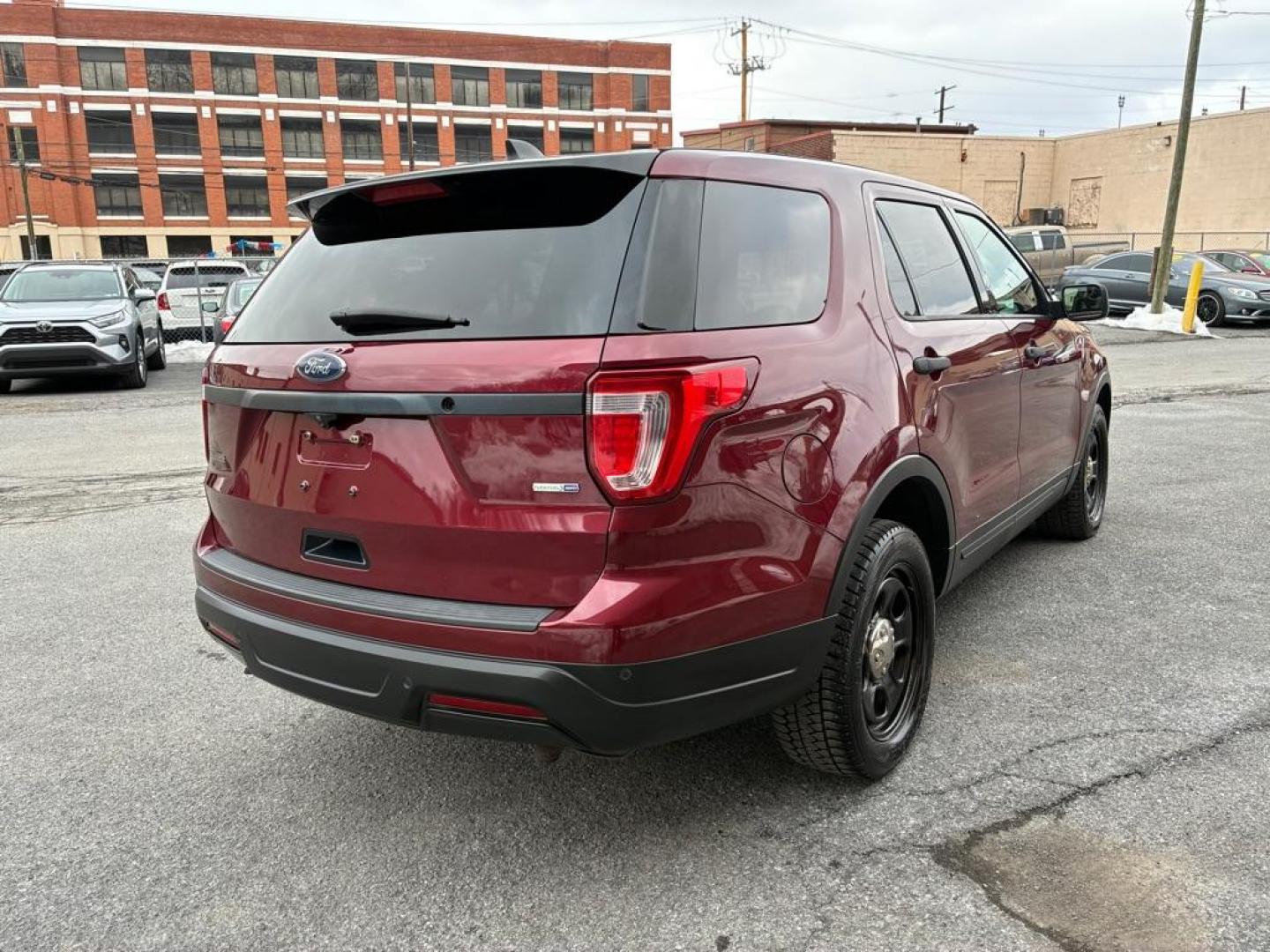 2019 RED FORD EXPLORER POLICE INTERCEPTOR (1FM5K8AR4KG) with an 3.7L engine, Automatic transmission, located at 117 North Cameron Street, Harrisburg, PA, 17101, (717) 963-8962, 40.267021, -76.875351 - WE FINANCE!!! Good Credit/ Challenged Credit/ No Credit - ALL Trade-Ins Welcomed!!! APPLY ONLINE or CALL us TODAY ;) Please call us to discuss your cash and/or financing options. - Photo#4