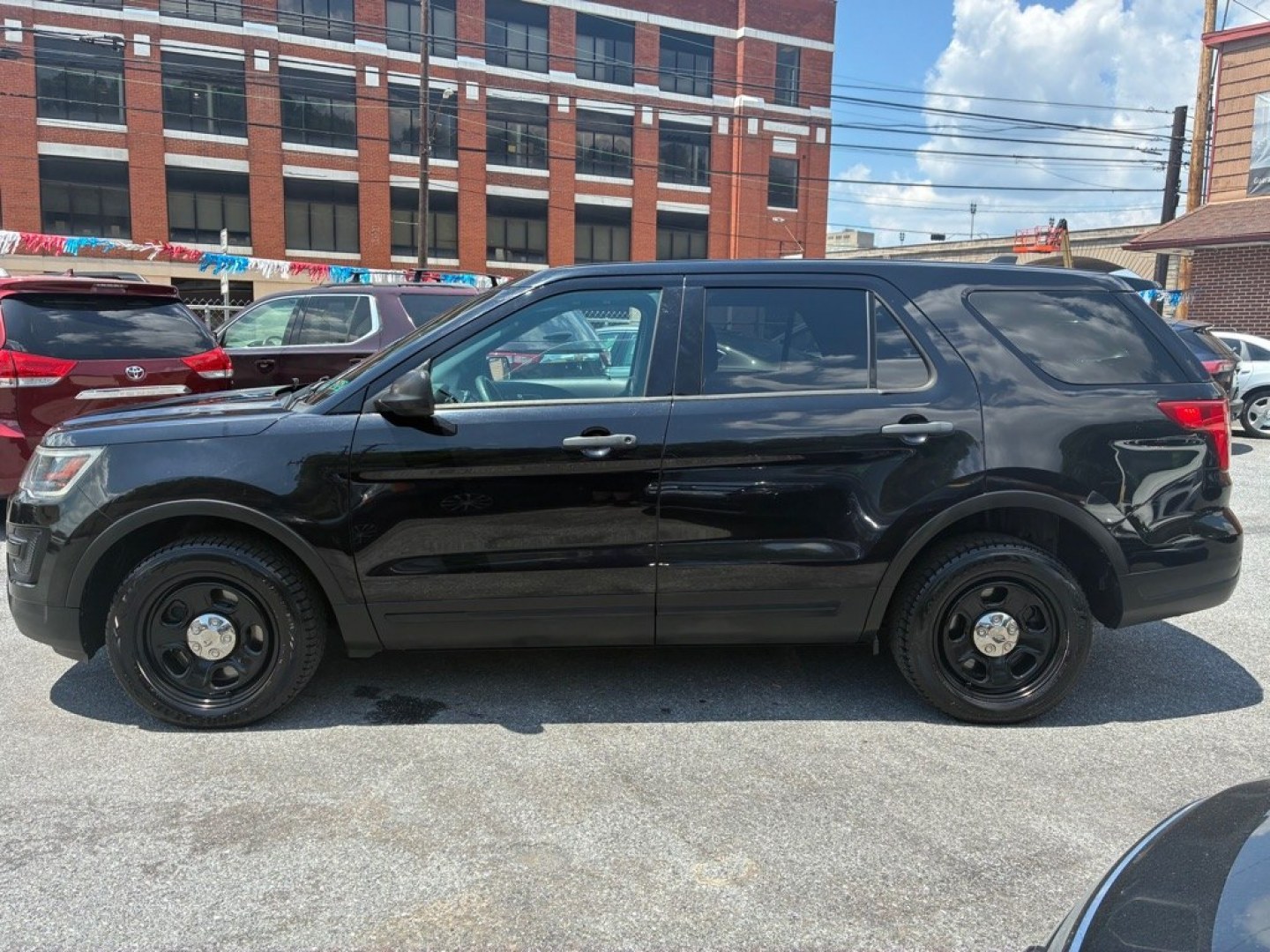2019 BLACK FORD EXPLORER POLICE INTERCEPTOR (1FM5K8AR8KG) with an 3.7L engine, Automatic transmission, located at 117 North Cameron Street, Harrisburg, PA, 17101, (717) 963-8962, 40.267021, -76.875351 - WE FINANCE!!! MOST vehicles are available for financing. Good Credit/ Challenged Credit/ No Credit - ALL Trade-Ins Welcomed!!! APPLY ONLINE or CALL us TODAY Please call us to discuss your cash and/or financing options. Thanks for checking our inventory! We're here to help.- Photo#1