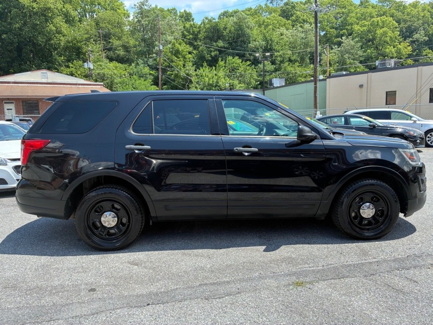 2019 BLACK FORD EXPLORER POLICE INTERCEPTOR (1FM5K8AR8KG) with an 3.7L engine, Automatic transmission, located at 117 North Cameron Street, Harrisburg, PA, 17101, (717) 963-8962, 40.267021, -76.875351 - WE FINANCE!!! MOST vehicles are available for financing. Good Credit/ Challenged Credit/ No Credit - ALL Trade-Ins Welcomed!!! APPLY ONLINE or CALL us TODAY Please call us to discuss your cash and/or financing options. Thanks for checking our inventory! We're here to help.- Photo#5