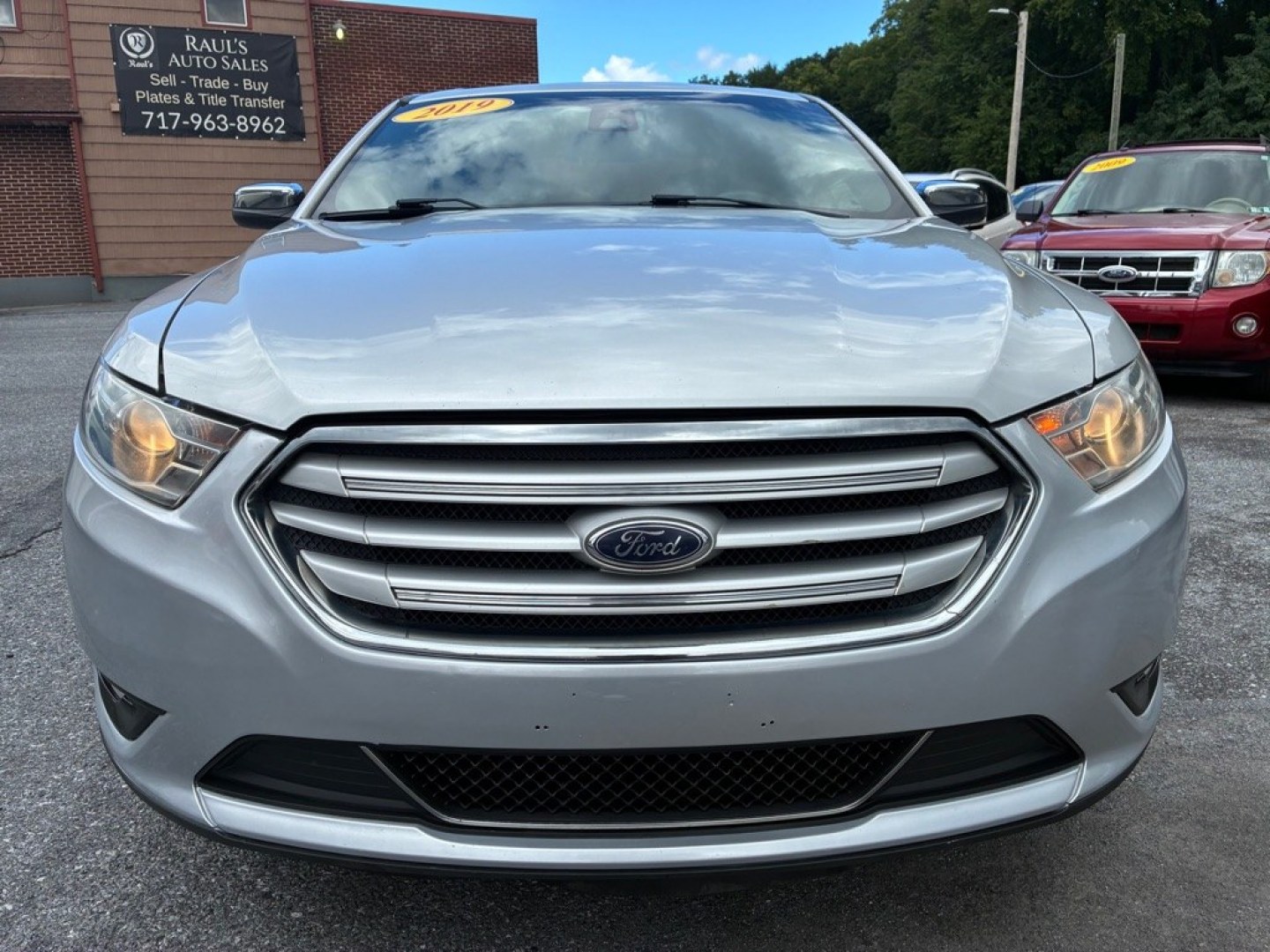 2019 SILVER FORD TAURUS LIMITED (1FAHP2F81KG) with an 3.5L engine, Automatic transmission, located at 117 North Cameron Street, Harrisburg, PA, 17101, (717) 963-8962, 40.267021, -76.875351 - Value Added Options - Installed Navigation System Sun/Moonroof Value Added Options - Standard Automatic Highbeams Auxiliary Audio Input Back-Up Camera Blind Spot Monitor Bluetooth Connection Cooled Front Seat Cross-Traffic Alert Dual A/C Hands-Free Liftgate Heated Front Seat Heated M- Photo#7