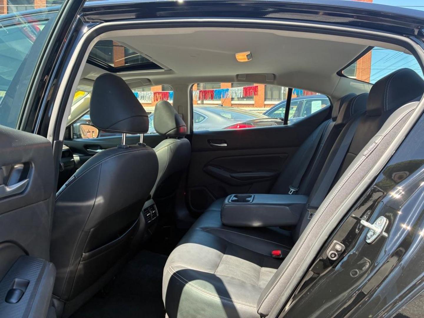 2019 BLACK NISSAN ALTIMA SL (1N4BL4EV9KC) with an 2.5L engine, Continuously Variable transmission, located at 117 North Cameron Street, Harrisburg, PA, 17101, (717) 963-8962, 40.267021, -76.875351 - WE FINANCE!!! MOST vehicles are available for financing. Good Credit/ Challenged Credit/ No Credit - ALL Trade-Ins Welcomed!!! APPLY ONLINE or CALL us TODAY Please call us to discuss your cash and/or financing options. Thanks for checking our inventory! We're here to help. - Photo#11