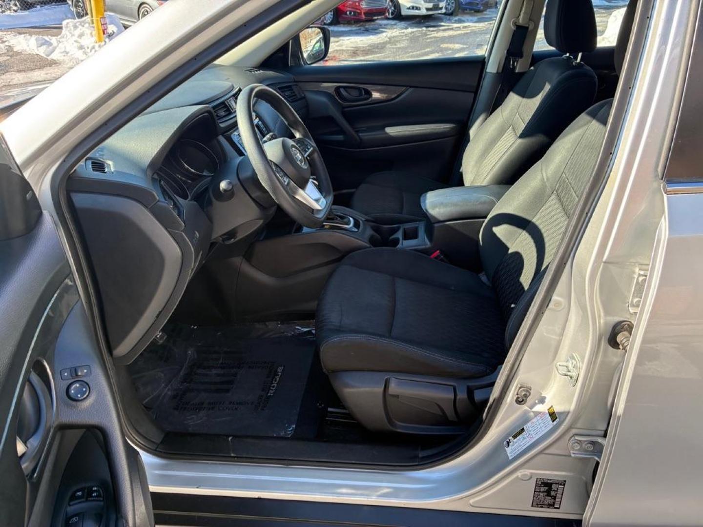 2019 SILVER NISSAN ROGUE S (KNMAT2MVXKP) with an 2.5L engine, Continuously Variable transmission, located at 117 North Cameron Street, Harrisburg, PA, 17101, (717) 963-8962, 40.267021, -76.875351 - WE FINANCE!!! Good Credit/ Challenged Credit/ No Credit - ALL Trade-Ins Welcomed!!! APPLY ONLINE or CALL us TODAY ;) Please call us to discuss your cash and/or financing options. - Photo#14