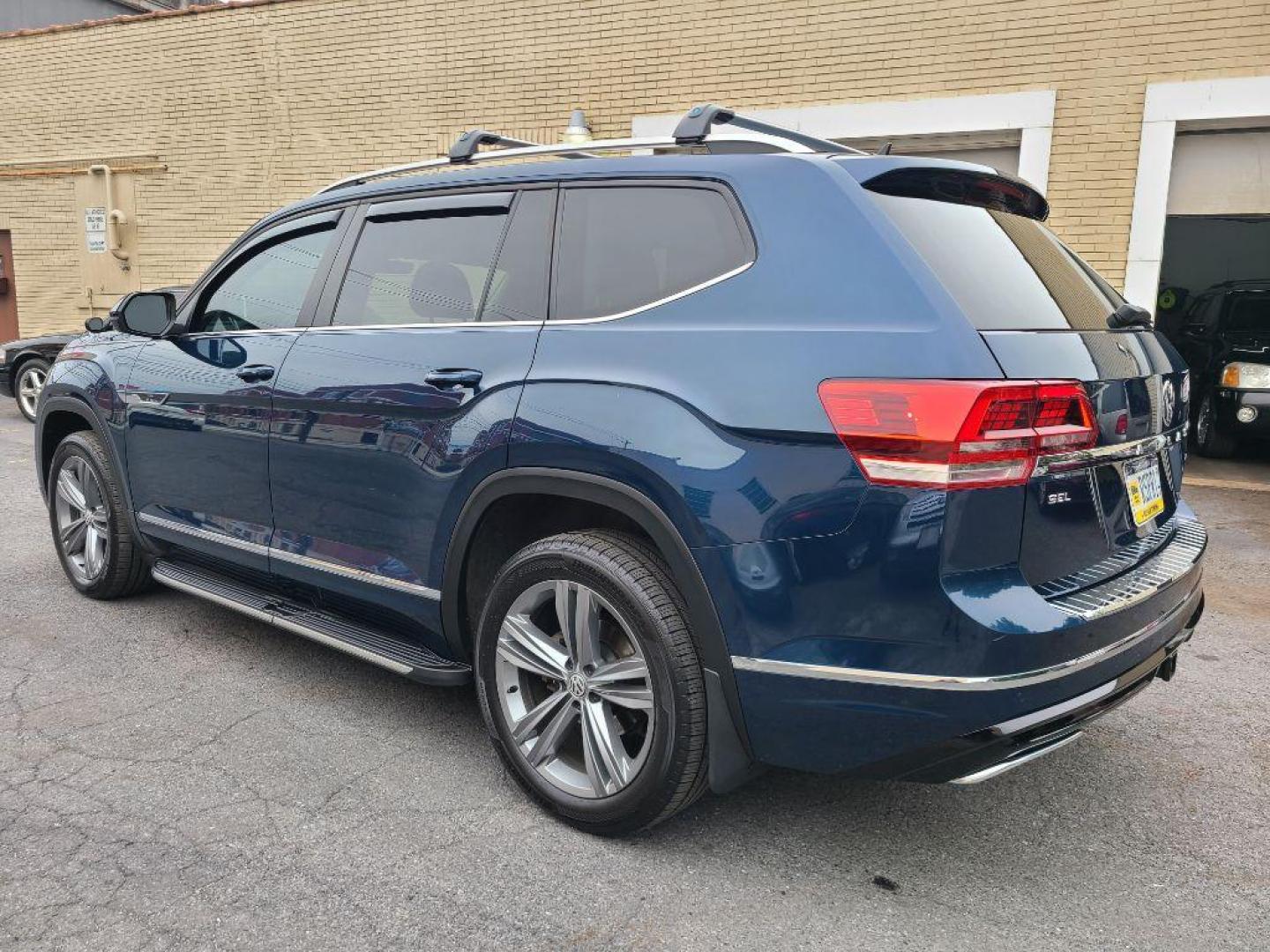 2019 BLUE VOLKSWAGEN ATLAS SEL (1V2RR2CA9KC) with an 3.6L engine, Automatic transmission, located at 7981 Paxton Street, Harrisburg, PA, 17111, (717) 561-2926, 40.261490, -76.749229 - WE FINANCE!!! Good Credit/ Bad Credit/ No Credit - ALL Trade-Ins Welcomed!!! ***Guaranteed Credit Approval*** APPLY ONLINE or CALL us TODAY ;) Please call us to discuss your cash and financing options. - Photo#2