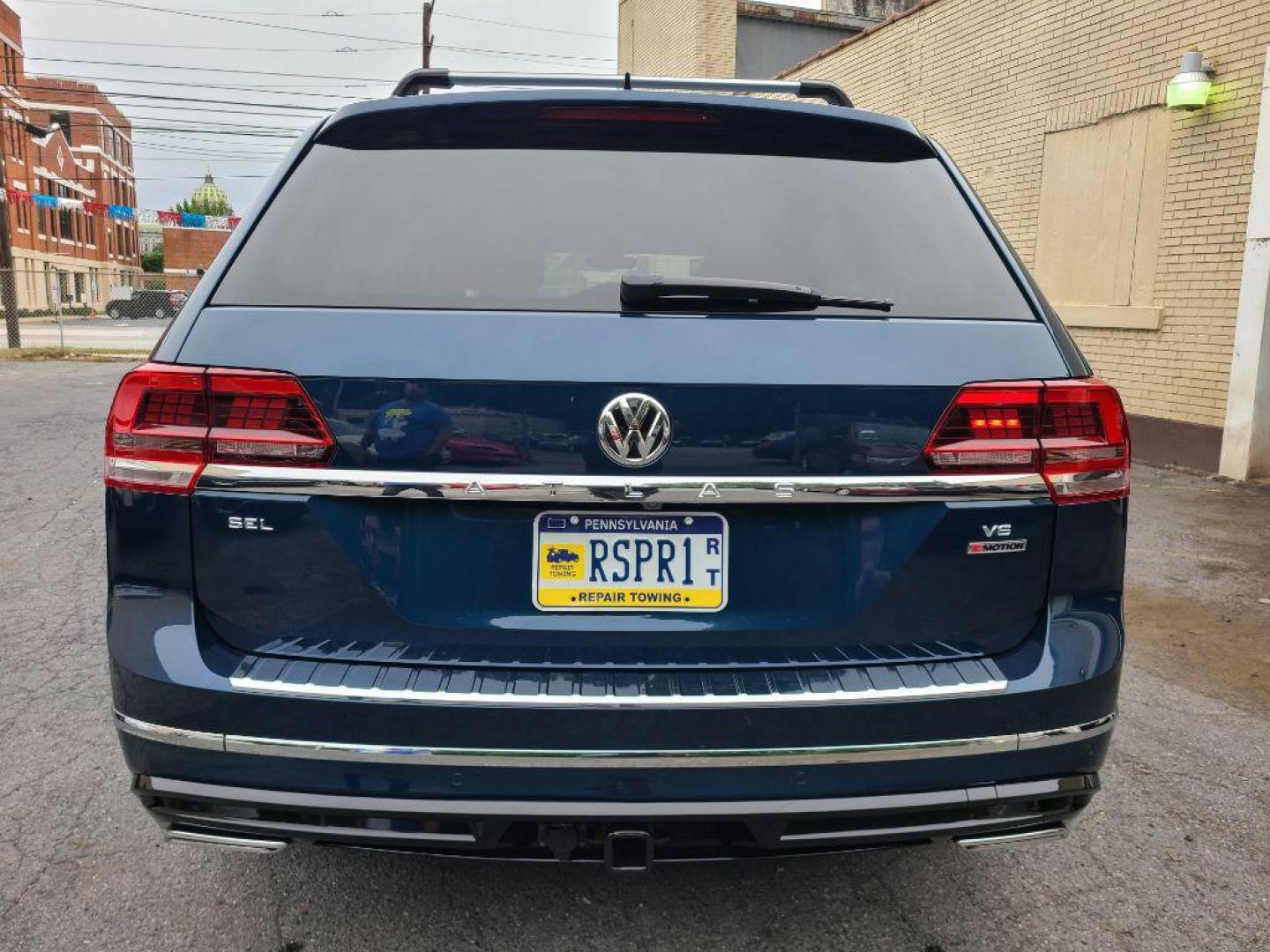 2019 BLUE VOLKSWAGEN ATLAS SEL (1V2RR2CA9KC) with an 3.6L engine, Automatic transmission, located at 7981 Paxton Street, Harrisburg, PA, 17111, (717) 561-2926, 40.261490, -76.749229 - WE FINANCE!!! Good Credit/ Bad Credit/ No Credit - ALL Trade-Ins Welcomed!!! ***Guaranteed Credit Approval*** APPLY ONLINE or CALL us TODAY ;) Please call us to discuss your cash and financing options. - Photo#3