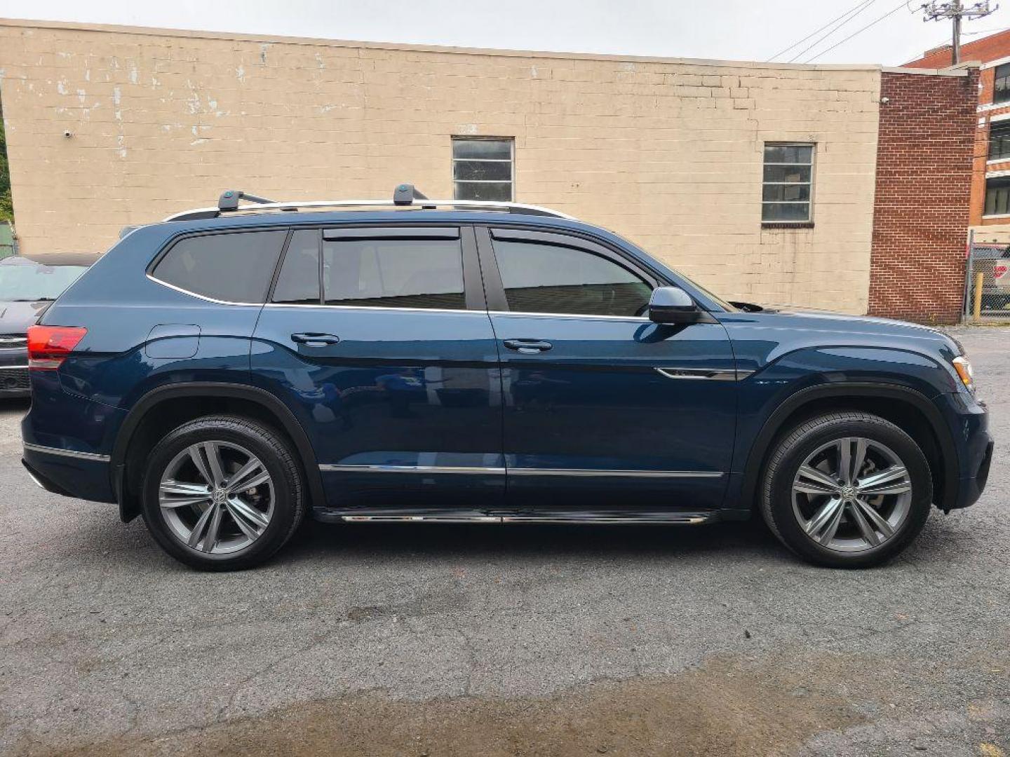 2019 BLUE VOLKSWAGEN ATLAS SEL (1V2RR2CA9KC) with an 3.6L engine, Automatic transmission, located at 7981 Paxton Street, Harrisburg, PA, 17111, (717) 561-2926, 40.261490, -76.749229 - WE FINANCE!!! Good Credit/ Bad Credit/ No Credit - ALL Trade-Ins Welcomed!!! ***Guaranteed Credit Approval*** APPLY ONLINE or CALL us TODAY ;) Please call us to discuss your cash and financing options. - Photo#5