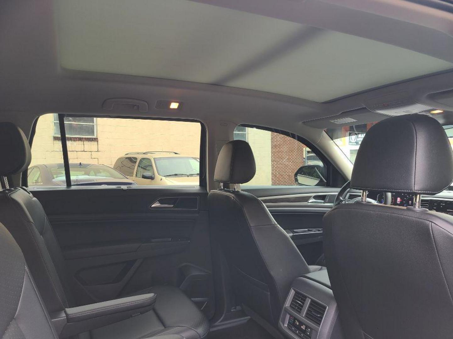 2019 BLUE VOLKSWAGEN ATLAS SEL (1V2RR2CA9KC) with an 3.6L engine, Automatic transmission, located at 7981 Paxton Street, Harrisburg, PA, 17111, (717) 561-2926, 40.261490, -76.749229 - WE FINANCE!!! Good Credit/ Bad Credit/ No Credit - ALL Trade-Ins Welcomed!!! ***Guaranteed Credit Approval*** APPLY ONLINE or CALL us TODAY ;) Please call us to discuss your cash and financing options. - Photo#12