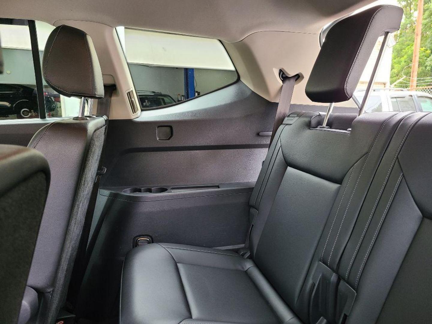 2019 BLUE VOLKSWAGEN ATLAS SEL (1V2RR2CA9KC) with an 3.6L engine, Automatic transmission, located at 7981 Paxton Street, Harrisburg, PA, 17111, (717) 561-2926, 40.261490, -76.749229 - WE FINANCE!!! Good Credit/ Bad Credit/ No Credit - ALL Trade-Ins Welcomed!!! ***Guaranteed Credit Approval*** APPLY ONLINE or CALL us TODAY ;) Please call us to discuss your cash and financing options. - Photo#17