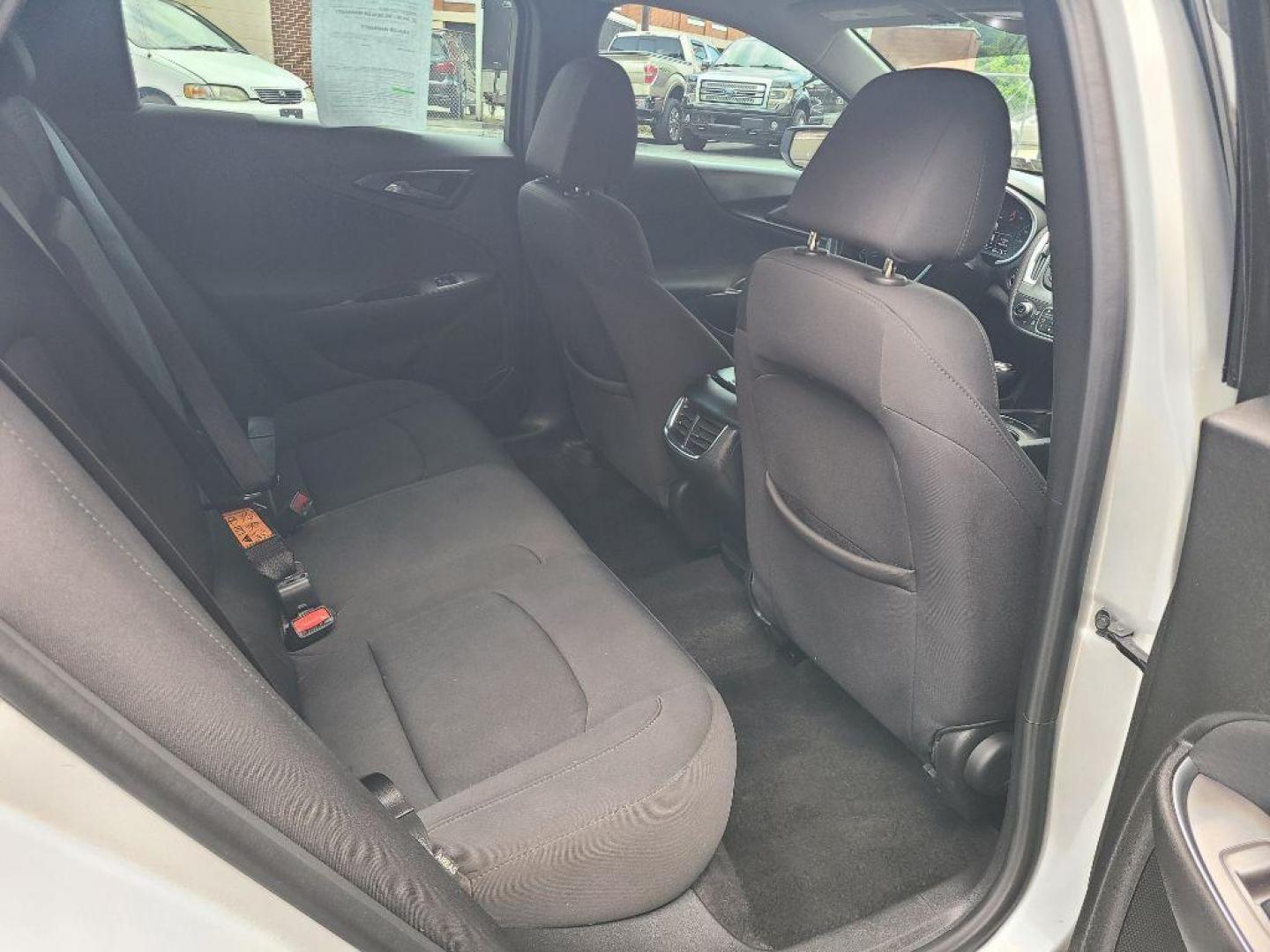 2020 SILVER CHEVROLET MALIBU LT (1G1ZD5ST3LF) with an 1.5L engine, Continuously Variable transmission, located at 117 North Cameron Street, Harrisburg, PA, 17101, (717) 963-8962, 40.267021, -76.875351 - WE FINANCE!!! Good Credit/ Bad Credit/ No Credit - ALL Trade-Ins Welcomed!!! ***Guaranteed Credit Approval*** APPLY ONLINE or CALL us TODAY ;) Internet Prices and Marketplace Prices are SPECIAL discounted ***CASH DEALS*** Retail Prices are higher. Please call us to discuss your cash and finan - Photo#10