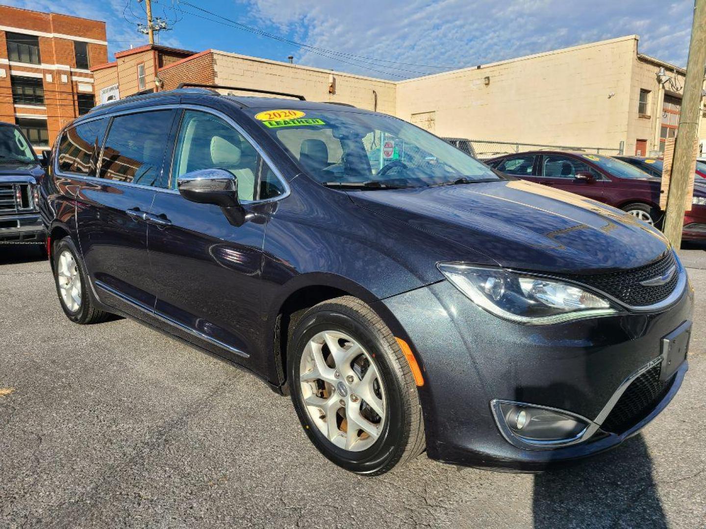 2020 GRAY CHRYSLER PACIFICA LIMITED (2C4RC1GG4LR) with an 3.6L engine, Automatic transmission, located at 117 North Cameron Street, Harrisburg, PA, 17101, (717) 963-8962, 40.267021, -76.875351 - WE FINANCE!!! Good Credit/ Bad Credit/ No Credit - ALL Trade-Ins Welcomed!!! ***Guaranteed Credit Approval*** APPLY ONLINE or CALL us TODAY ;) Please call us to discuss your cash and financing options. - Photo#6