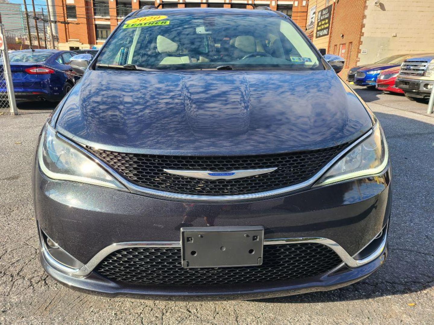 2020 GRAY CHRYSLER PACIFICA LIMITED (2C4RC1GG4LR) with an 3.6L engine, Automatic transmission, located at 117 North Cameron Street, Harrisburg, PA, 17101, (717) 963-8962, 40.267021, -76.875351 - WE FINANCE!!! Good Credit/ Bad Credit/ No Credit - ALL Trade-Ins Welcomed!!! ***Guaranteed Credit Approval*** APPLY ONLINE or CALL us TODAY ;) Please call us to discuss your cash and financing options. - Photo#7