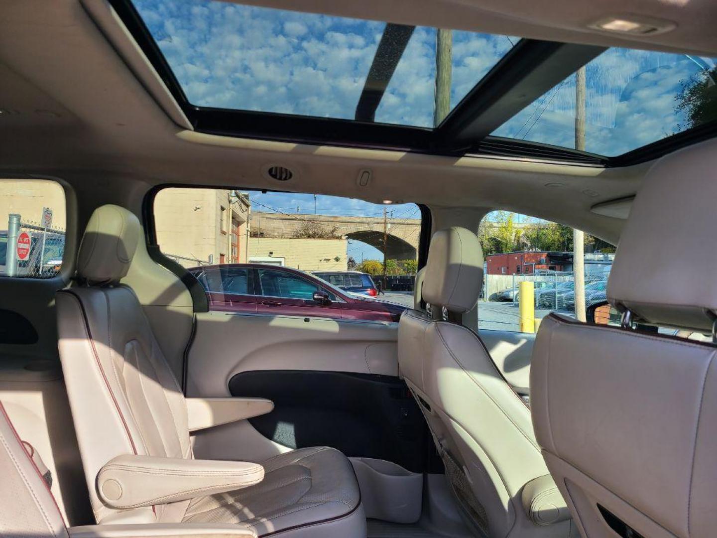 2020 GRAY CHRYSLER PACIFICA LIMITED (2C4RC1GG4LR) with an 3.6L engine, Automatic transmission, located at 117 North Cameron Street, Harrisburg, PA, 17101, (717) 963-8962, 40.267021, -76.875351 - WE FINANCE!!! Good Credit/ Bad Credit/ No Credit - ALL Trade-Ins Welcomed!!! ***Guaranteed Credit Approval*** APPLY ONLINE or CALL us TODAY ;) Please call us to discuss your cash and financing options. - Photo#11