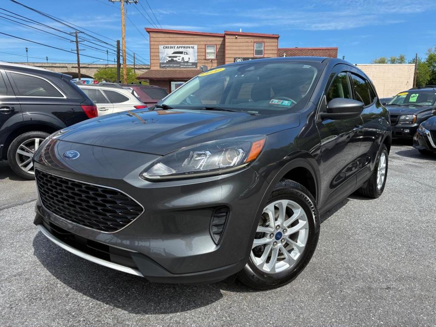 2020 GREY FORD ESCAPE SE (1FMCU9G61LU) with an 1.5L engine, Automatic transmission, located at 117 North Cameron Street, Harrisburg, PA, 17101, (717) 963-8962, 40.267021, -76.875351 - WE FINANCE!!! MOST vehicles are available for financing. Good Credit/ Challenged Credit/ No Credit - ALL Trade-Ins Welcomed!!! APPLY ONLINE or CALL us TODAY Please call us to discuss your cash and/or financing options. Thanks for checking our inventory! We're here to help. - Photo#0