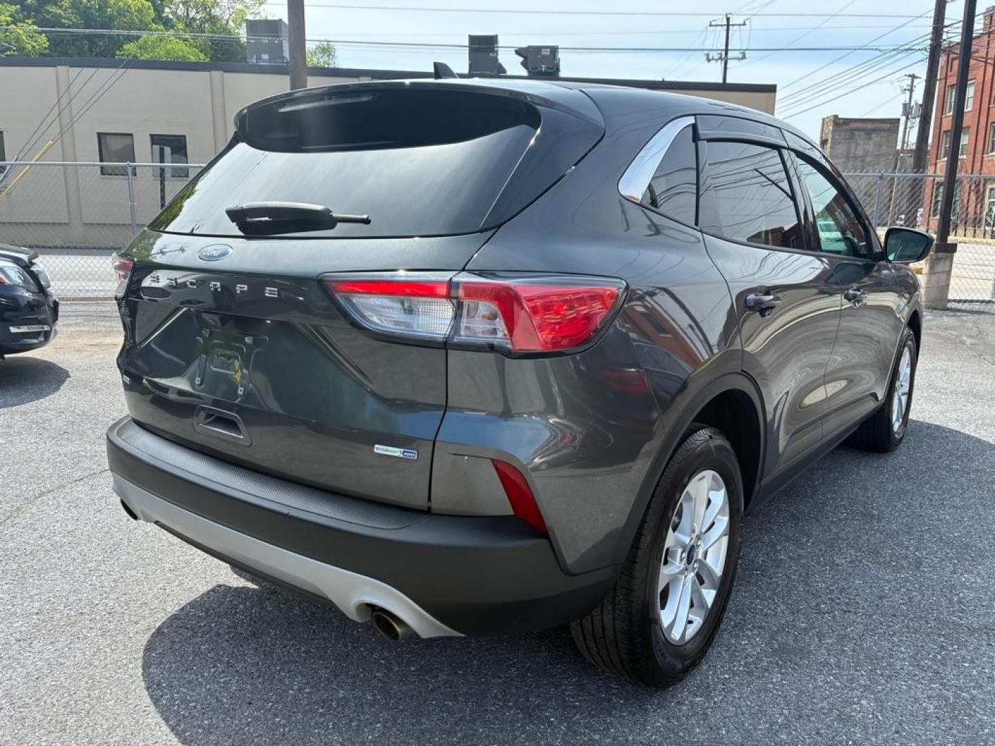 2020 GREY FORD ESCAPE SE (1FMCU9G61LU) with an 1.5L engine, Automatic transmission, located at 117 North Cameron Street, Harrisburg, PA, 17101, (717) 963-8962, 40.267021, -76.875351 - WE FINANCE!!! MOST vehicles are available for financing. Good Credit/ Challenged Credit/ No Credit - ALL Trade-Ins Welcomed!!! APPLY ONLINE or CALL us TODAY Please call us to discuss your cash and/or financing options. Thanks for checking our inventory! We're here to help. - Photo#4
