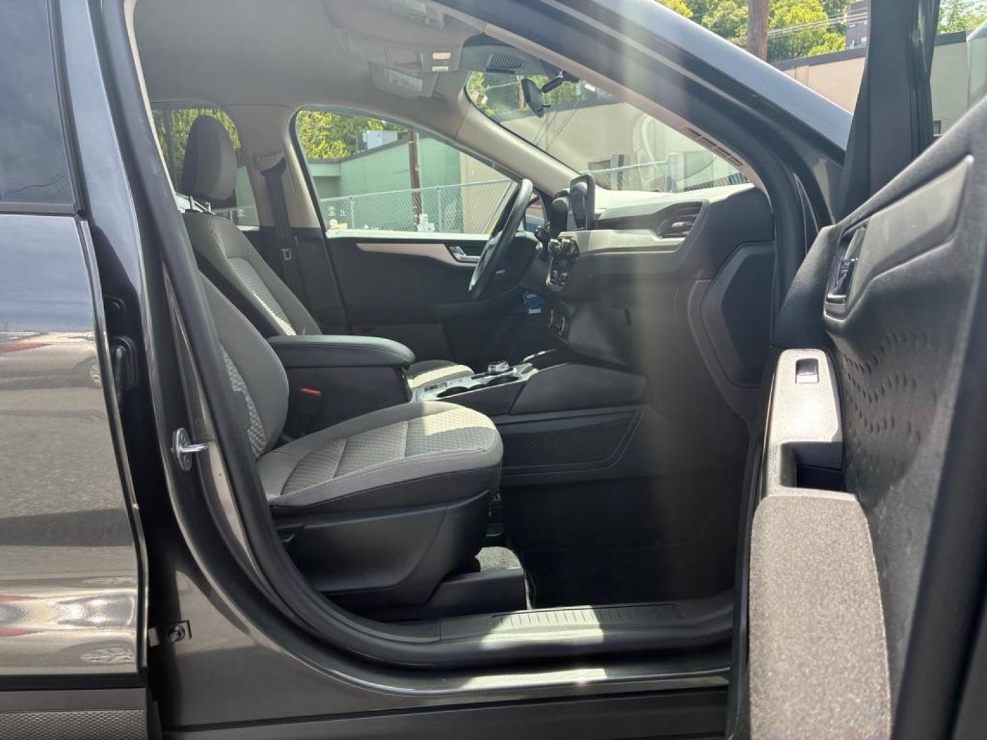 2020 GREY FORD ESCAPE SE (1FMCU9G61LU) with an 1.5L engine, Automatic transmission, located at 117 North Cameron Street, Harrisburg, PA, 17101, (717) 963-8962, 40.267021, -76.875351 - WE FINANCE!!! MOST vehicles are available for financing. Good Credit/ Challenged Credit/ No Credit - ALL Trade-Ins Welcomed!!! APPLY ONLINE or CALL us TODAY Please call us to discuss your cash and/or financing options. Thanks for checking our inventory! We're here to help. - Photo#8