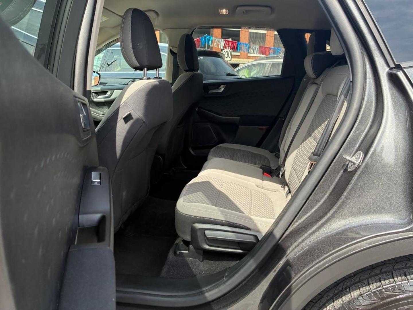 2020 GREY FORD ESCAPE SE (1FMCU9G61LU) with an 1.5L engine, Automatic transmission, located at 117 North Cameron Street, Harrisburg, PA, 17101, (717) 963-8962, 40.267021, -76.875351 - WE FINANCE!!! MOST vehicles are available for financing. Good Credit/ Challenged Credit/ No Credit - ALL Trade-Ins Welcomed!!! APPLY ONLINE or CALL us TODAY Please call us to discuss your cash and/or financing options. Thanks for checking our inventory! We're here to help. - Photo#11
