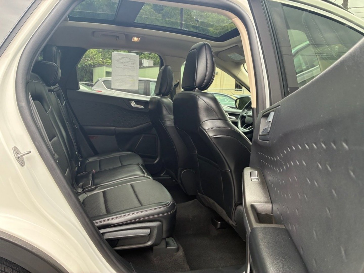 2020 WHITE FORD ESCAPE SEL (1FMCU9H92LU) with an 2.0L engine, Automatic transmission, located at 117 North Cameron Street, Harrisburg, PA, 17101, (717) 963-8962, 40.267021, -76.875351 - WE FINANCE!!! MOST vehicles are available for financing. Good Credit/ Challenged Credit/ No Credit - ALL Trade-Ins Welcomed!!! APPLY ONLINE or CALL us TODAY Please call us to discuss your cash and/or financing options. Thanks for checking our inventory! We're here to help.- Photo#9
