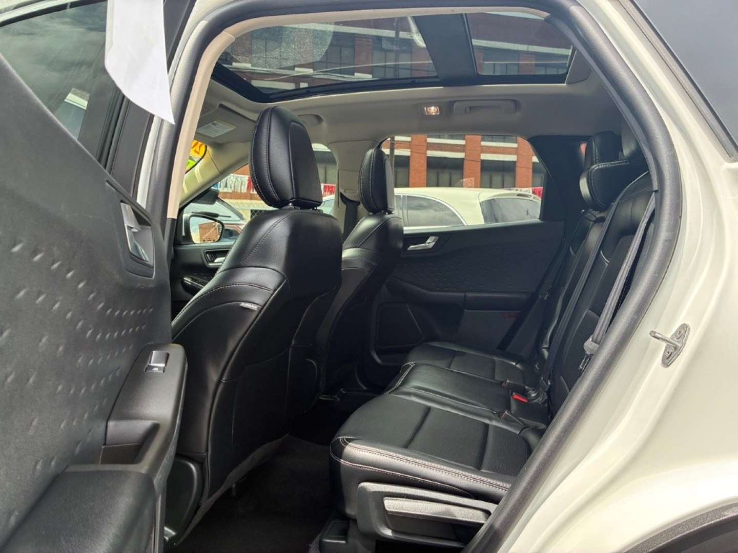 2020 WHITE FORD ESCAPE SEL (1FMCU9H92LU) with an 2.0L engine, Automatic transmission, located at 117 North Cameron Street, Harrisburg, PA, 17101, (717) 963-8962, 40.267021, -76.875351 - WE FINANCE!!! MOST vehicles are available for financing. Good Credit/ Challenged Credit/ No Credit - ALL Trade-Ins Welcomed!!! APPLY ONLINE or CALL us TODAY Please call us to discuss your cash and/or financing options. Thanks for checking our inventory! We're here to help.- Photo#11