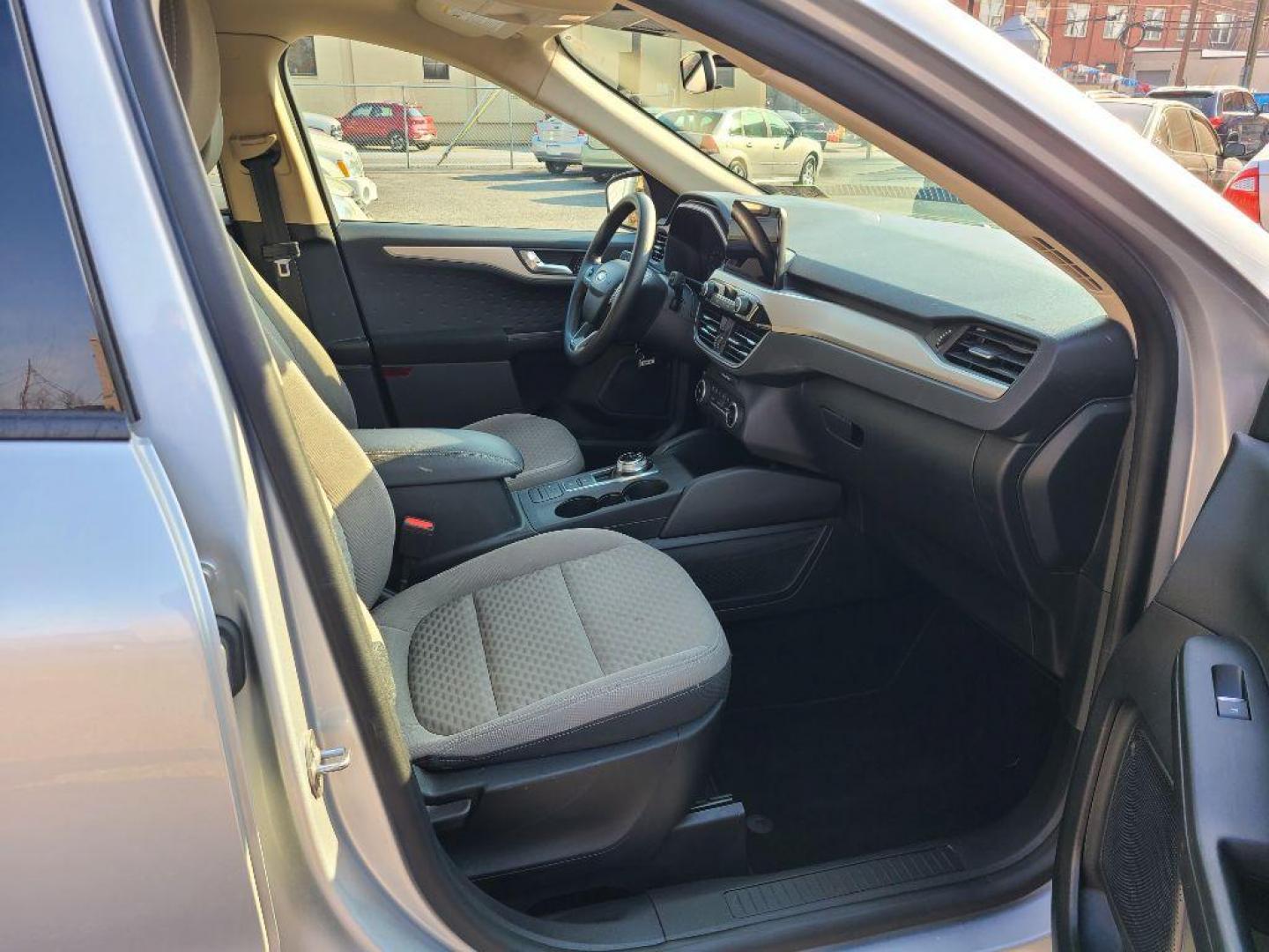 2020 SILVER FORD ESCAPE SE (1FMCU0G68LU) with an 1.5L engine, Automatic transmission, located at 7981 Paxton Street, Harrisburg, PA, 17111, (717) 561-2926, 40.261490, -76.749229 - WE FINANCE!!! Good Credit/ Bad Credit/ No Credit - ALL Trade-Ins Welcomed!!! ***Guaranteed Credit Approval*** APPLY ONLINE or CALL us TODAY ;) Internet Prices and Marketplace Prices are SPECIAL discounted ***CASH DEALS*** Retail Prices are higher. Please call us to discuss your cash and finan - Photo#12