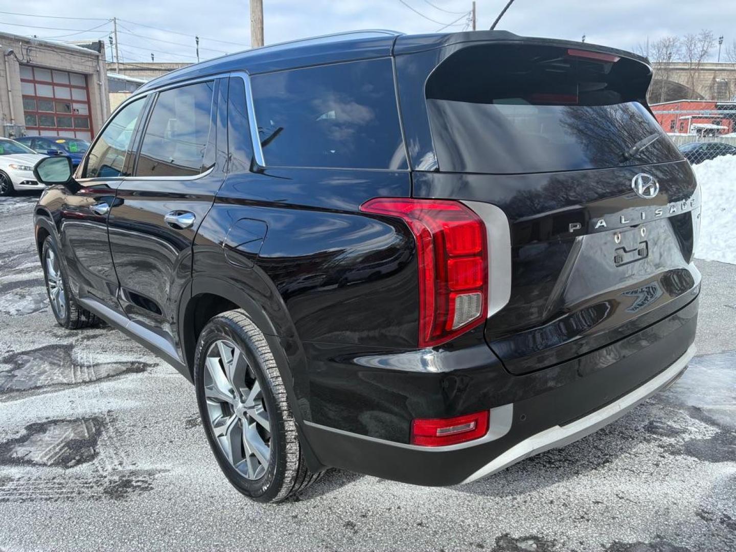 2020 BLACK HYUNDAI PALISADE SEL (KM8R4DHE2LU) with an 3.8L engine, Automatic transmission, located at 117 North Cameron Street, Harrisburg, PA, 17101, (717) 963-8962, 40.267021, -76.875351 - WE FINANCE!!! Good Credit/ Challenged Credit/ No Credit - ALL Trade-Ins Welcomed!!! APPLY ONLINE or CALL us TODAY ;) Please call us to discuss your cash and/or financing options. - Photo#2