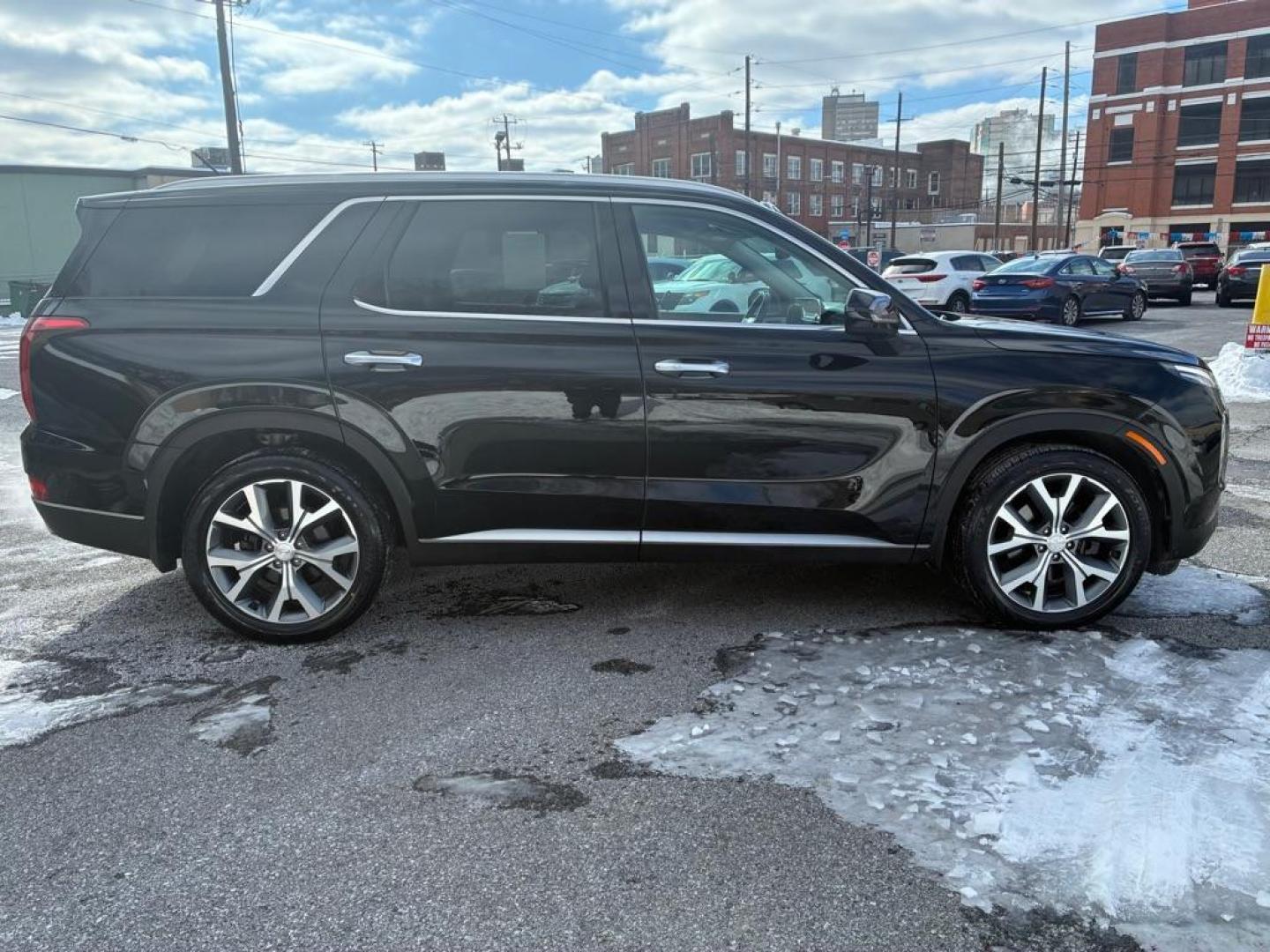 2020 BLACK HYUNDAI PALISADE SEL (KM8R4DHE2LU) with an 3.8L engine, Automatic transmission, located at 117 North Cameron Street, Harrisburg, PA, 17101, (717) 963-8962, 40.267021, -76.875351 - WE FINANCE!!! Good Credit/ Challenged Credit/ No Credit - ALL Trade-Ins Welcomed!!! APPLY ONLINE or CALL us TODAY ;) Please call us to discuss your cash and/or financing options. - Photo#5