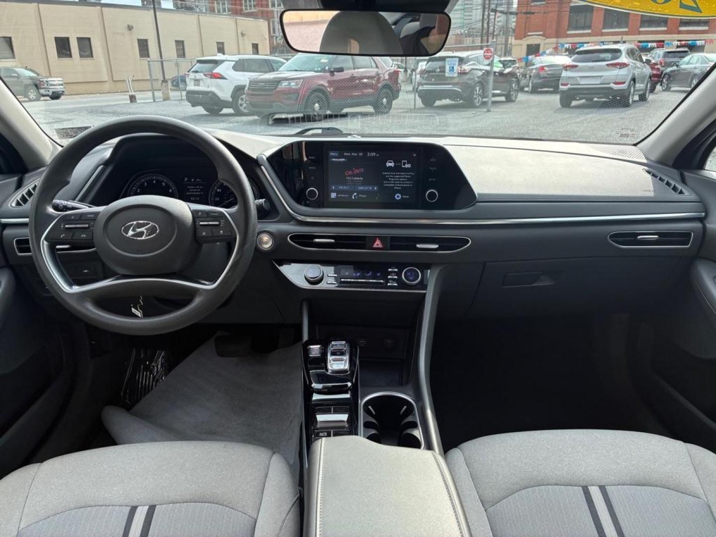 2020 SILVER HYUNDAI SONATA SEL (5NPEL4JA1LH) with an 2.5L engine, Automatic transmission, located at 117 North Cameron Street, Harrisburg, PA, 17101, (717) 963-8962, 40.267021, -76.875351 - Photo#12