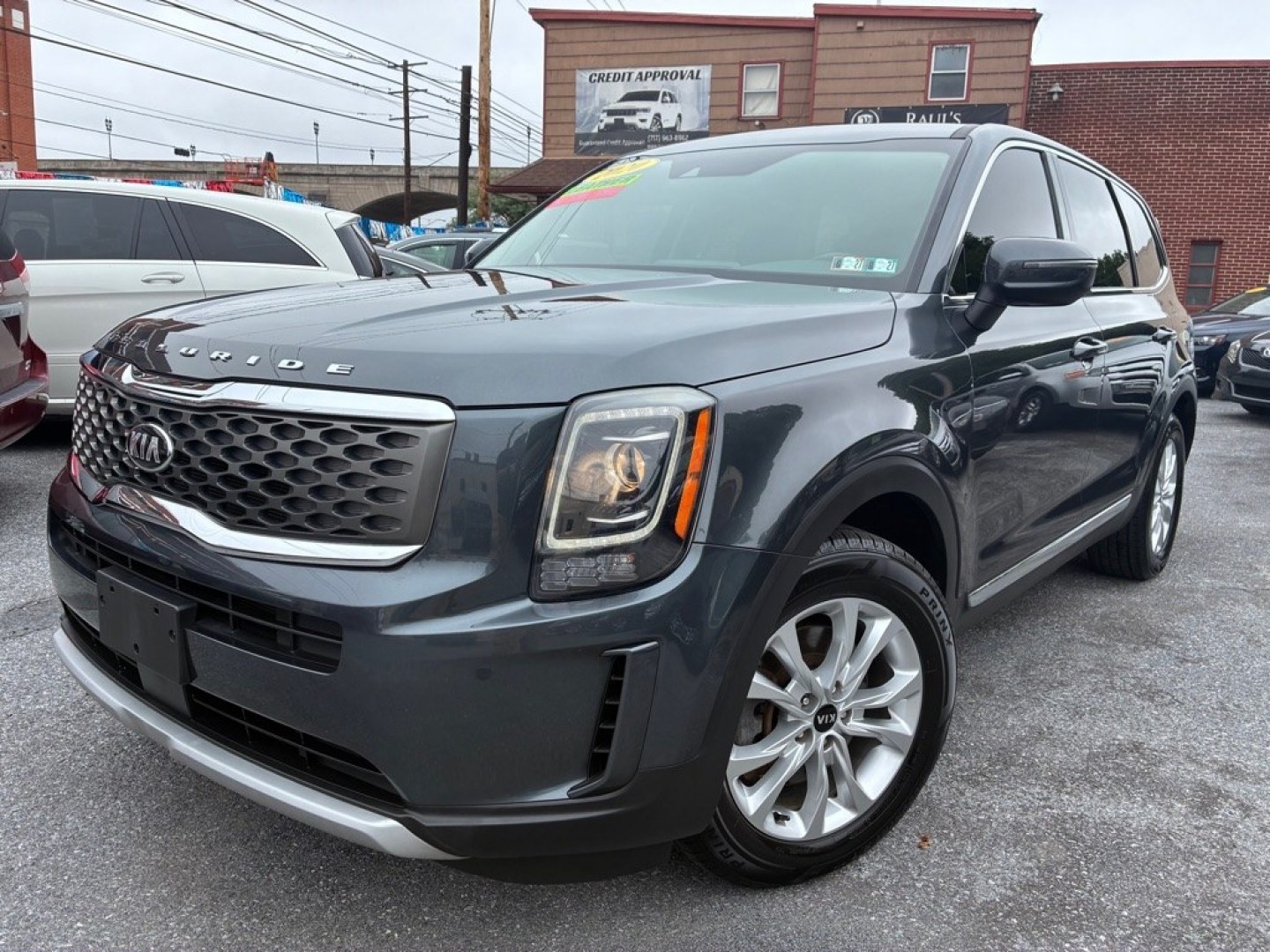 2020 GREEN KIA TELLURIDE LX (5XYP2DHC5LG) with an 3.8L engine, Automatic transmission, located at 117 North Cameron Street, Harrisburg, PA, 17101, (717) 963-8962, 40.267021, -76.875351- Photo#0