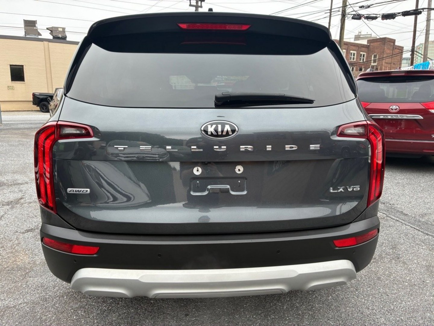 2020 GREEN KIA TELLURIDE LX (5XYP2DHC5LG) with an 3.8L engine, Automatic transmission, located at 117 North Cameron Street, Harrisburg, PA, 17101, (717) 963-8962, 40.267021, -76.875351- Photo#3