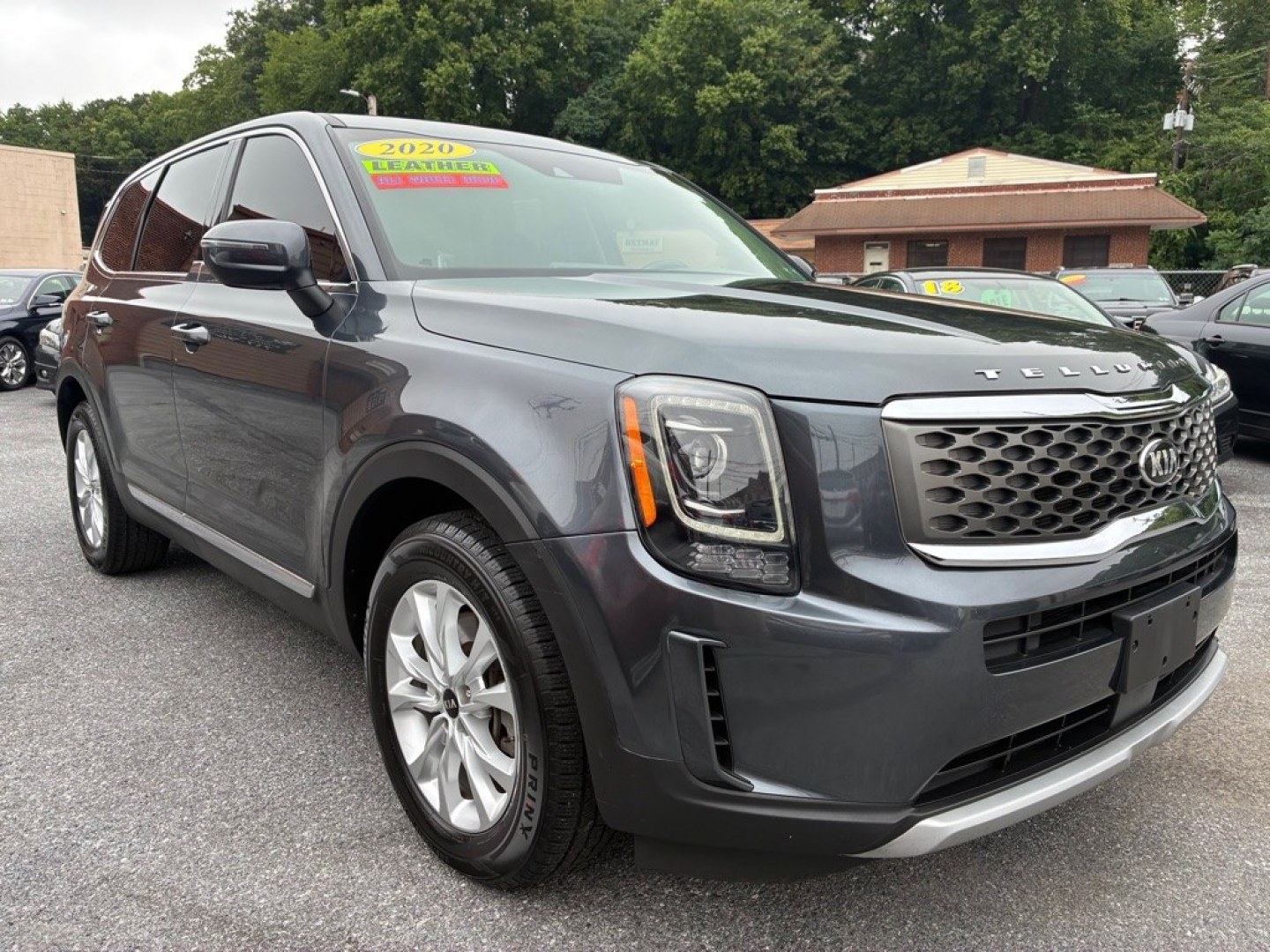 2020 GREEN KIA TELLURIDE LX (5XYP2DHC5LG) with an 3.8L engine, Automatic transmission, located at 117 North Cameron Street, Harrisburg, PA, 17101, (717) 963-8962, 40.267021, -76.875351- Photo#6