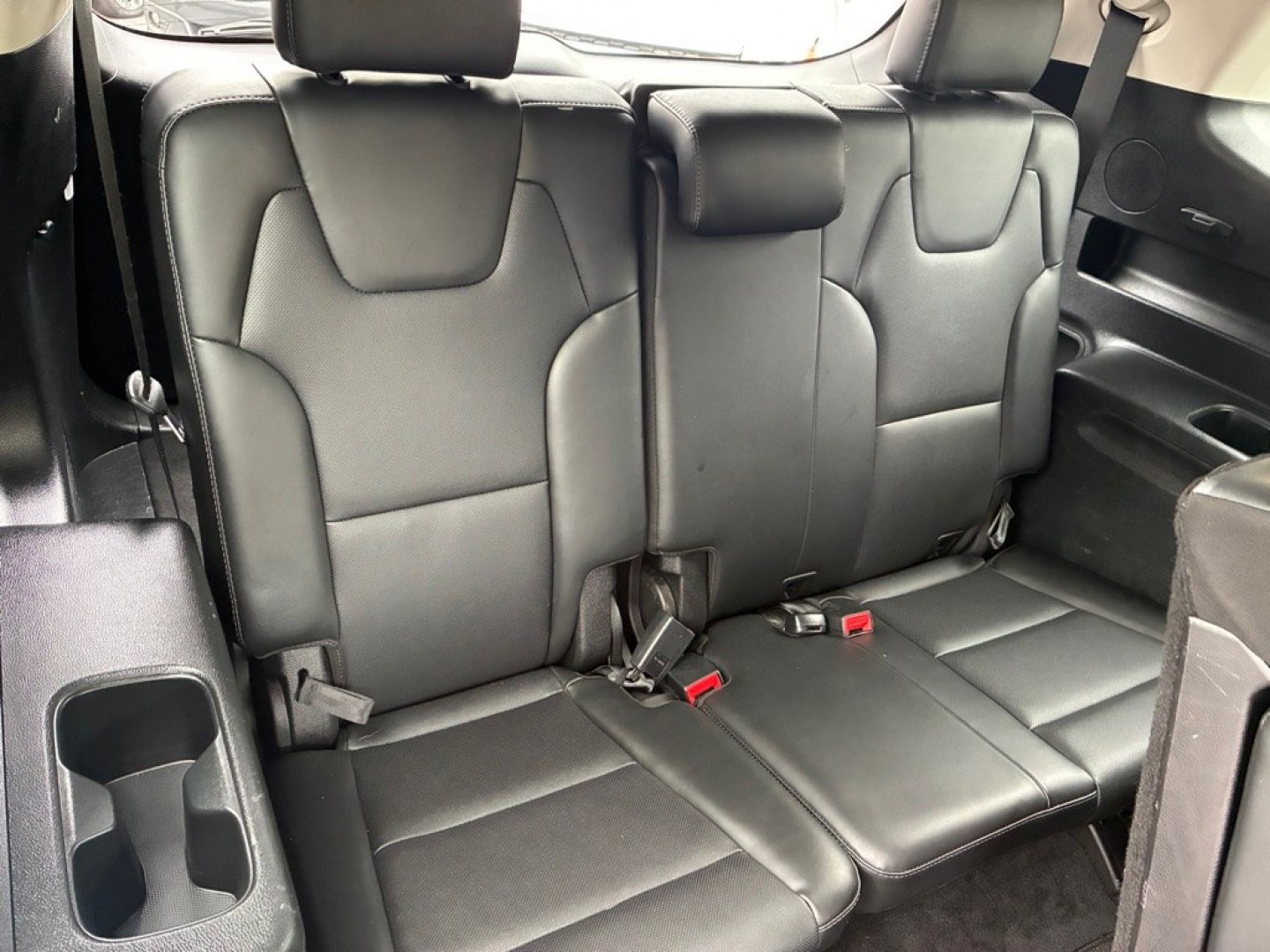 2020 GREEN KIA TELLURIDE LX (5XYP2DHC5LG) with an 3.8L engine, Automatic transmission, located at 117 North Cameron Street, Harrisburg, PA, 17101, (717) 963-8962, 40.267021, -76.875351- Photo#10