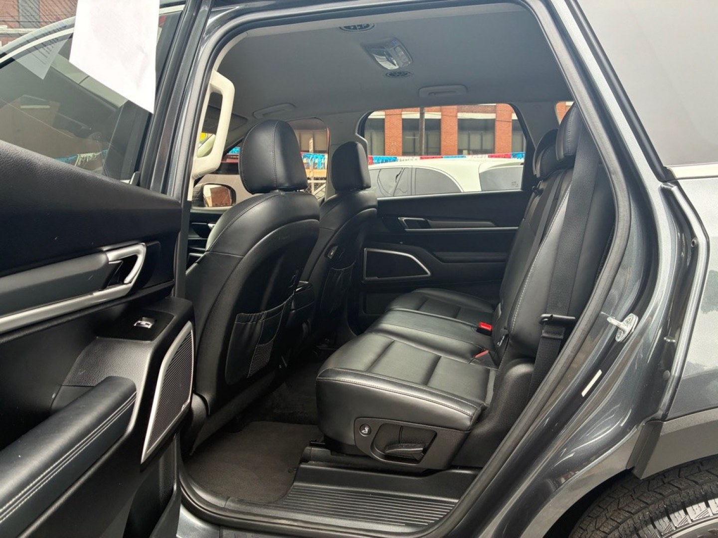 2020 GREEN KIA TELLURIDE LX (5XYP2DHC5LG) with an 3.8L engine, Automatic transmission, located at 117 North Cameron Street, Harrisburg, PA, 17101, (717) 963-8962, 40.267021, -76.875351- Photo#12