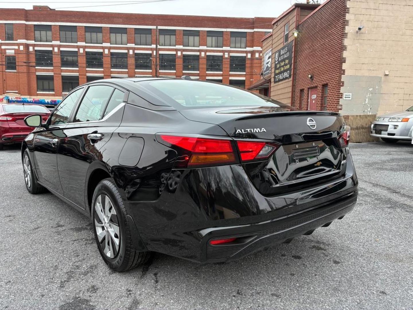 2020 BLACK NISSAN ALTIMA S (1N4BL4BW4LC) with an 2.5L engine, Continuously Variable transmission, located at 117 North Cameron Street, Harrisburg, PA, 17101, (717) 963-8962, 40.267021, -76.875351 - WE FINANCE!!! Good Credit/ Challenged Credit/ No Credit - ALL Trade-Ins Welcomed!!! APPLY ONLINE or CALL us TODAY ;) Please call us to discuss your cash and/or financing options. - Photo#2