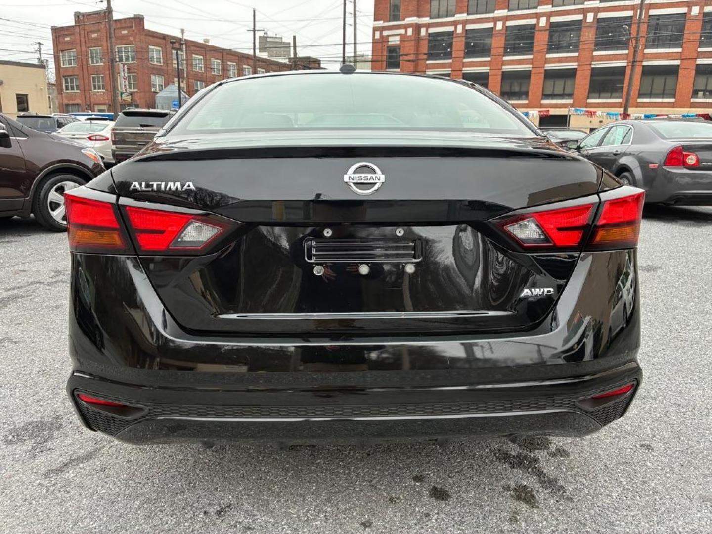 2020 BLACK NISSAN ALTIMA S (1N4BL4BW4LC) with an 2.5L engine, Continuously Variable transmission, located at 117 North Cameron Street, Harrisburg, PA, 17101, (717) 963-8962, 40.267021, -76.875351 - WE FINANCE!!! Good Credit/ Challenged Credit/ No Credit - ALL Trade-Ins Welcomed!!! APPLY ONLINE or CALL us TODAY ;) Please call us to discuss your cash and/or financing options. - Photo#3