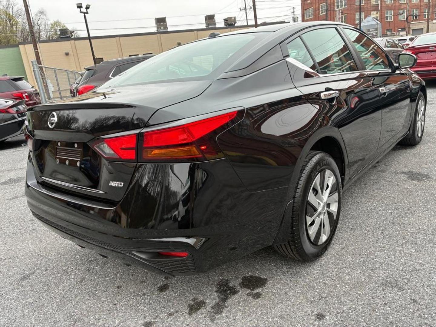 2020 BLACK NISSAN ALTIMA S (1N4BL4BW4LC) with an 2.5L engine, Continuously Variable transmission, located at 117 North Cameron Street, Harrisburg, PA, 17101, (717) 963-8962, 40.267021, -76.875351 - WE FINANCE!!! Good Credit/ Challenged Credit/ No Credit - ALL Trade-Ins Welcomed!!! APPLY ONLINE or CALL us TODAY ;) Please call us to discuss your cash and/or financing options. - Photo#4