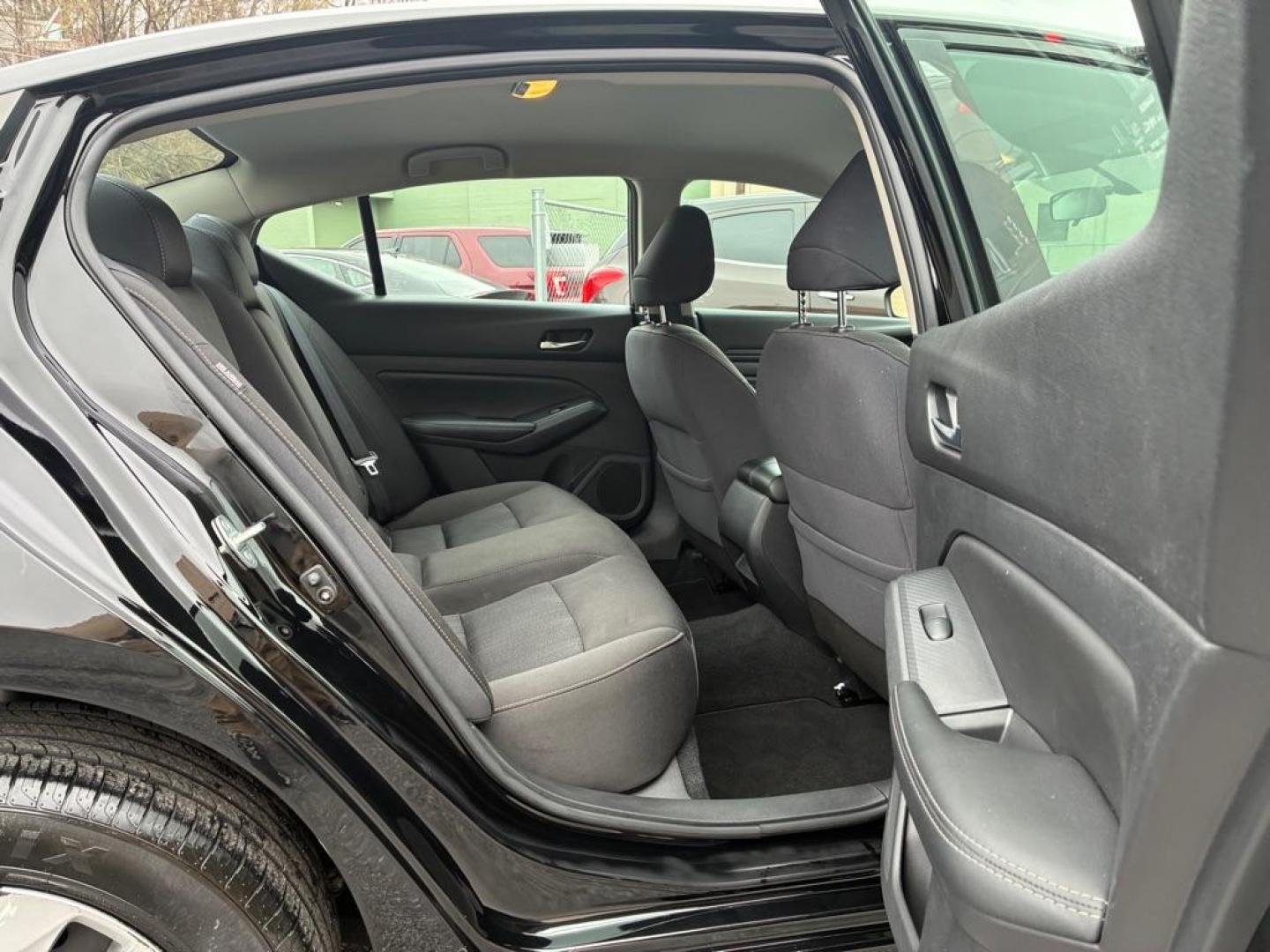 2020 BLACK NISSAN ALTIMA S (1N4BL4BW4LC) with an 2.5L engine, Continuously Variable transmission, located at 117 North Cameron Street, Harrisburg, PA, 17101, (717) 963-8962, 40.267021, -76.875351 - WE FINANCE!!! Good Credit/ Challenged Credit/ No Credit - ALL Trade-Ins Welcomed!!! APPLY ONLINE or CALL us TODAY ;) Please call us to discuss your cash and/or financing options. - Photo#9