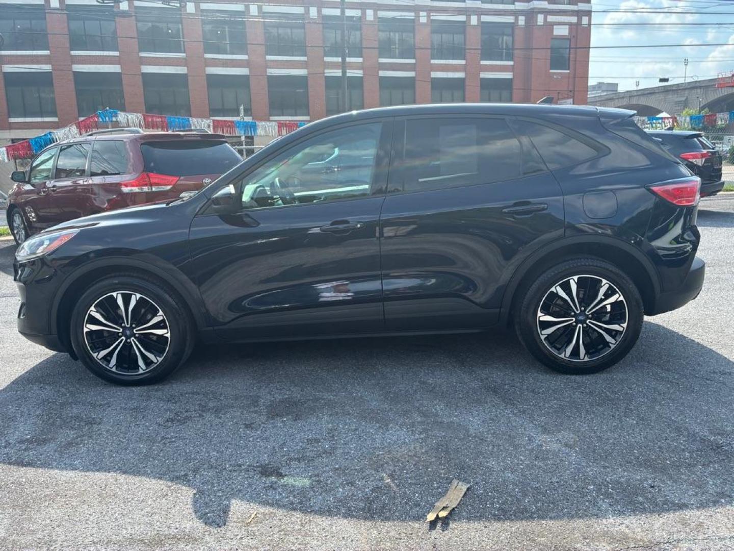 2021 BLUE FORD ESCAPE SE (1FMCU0BZ8MU) with an 2.5L engine, Continuously Variable transmission, located at 117 North Cameron Street, Harrisburg, PA, 17101, (717) 963-8962, 40.267021, -76.875351 - WE FINANCE!!! MOST vehicles are available for financing. Good Credit/ Challenged Credit/ No Credit - ALL Trade-Ins Welcomed!!! APPLY ONLINE or CALL us TODAY Please call us to discuss your cash and/or financing options. Thanks for checking our inventory! We're here to help. - Photo#1