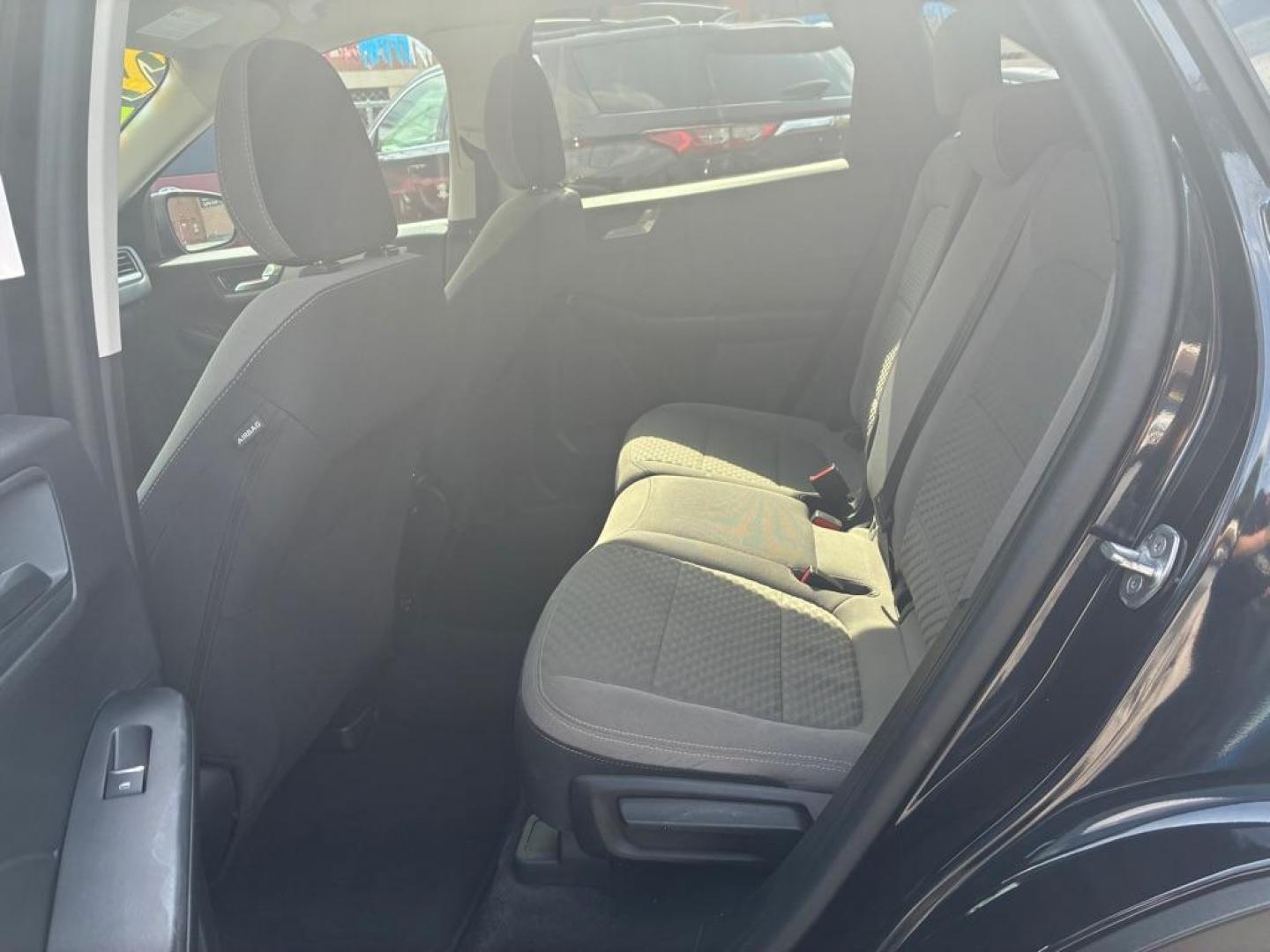 2021 BLUE FORD ESCAPE SE (1FMCU0BZ8MU) with an 2.5L engine, Continuously Variable transmission, located at 117 North Cameron Street, Harrisburg, PA, 17101, (717) 963-8962, 40.267021, -76.875351 - WE FINANCE!!! MOST vehicles are available for financing. Good Credit/ Challenged Credit/ No Credit - ALL Trade-Ins Welcomed!!! APPLY ONLINE or CALL us TODAY Please call us to discuss your cash and/or financing options. Thanks for checking our inventory! We're here to help. - Photo#11