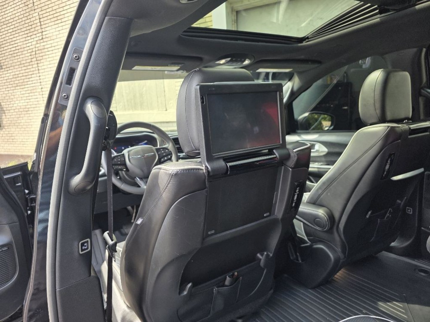 2022 BLACK CHRYSLER PACIFICA LIMITED (2C4RC1GG3NR) with an 3.6L engine, Automatic transmission, located at 117 North Cameron Street, Harrisburg, PA, 17101, (717) 963-8962, 40.267021, -76.875351 - WE FINANCE!!! MOST vehicles are available for financing. Good Credit/ Challenged Credit/ No Credit - ALL Trade-Ins Welcomed!!! APPLY ONLINE or CALL us TODAY Please call us to discuss your cash and/or financing options. Thanks for checking our inventory! We're here to help.- Photo#10