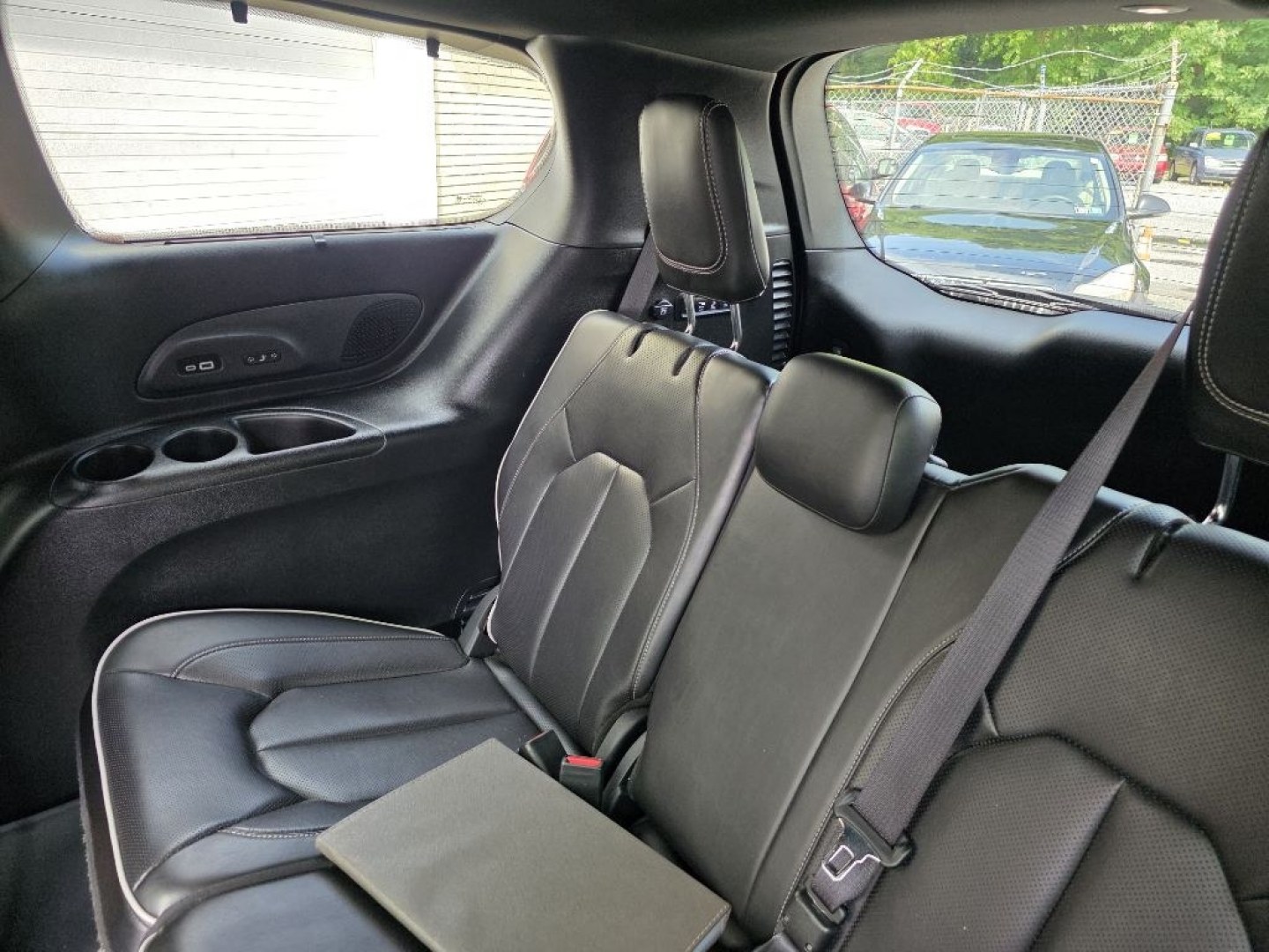 2022 BLACK CHRYSLER PACIFICA LIMITED (2C4RC1GG3NR) with an 3.6L engine, Automatic transmission, located at 117 North Cameron Street, Harrisburg, PA, 17101, (717) 963-8962, 40.267021, -76.875351 - WE FINANCE!!! MOST vehicles are available for financing. Good Credit/ Challenged Credit/ No Credit - ALL Trade-Ins Welcomed!!! APPLY ONLINE or CALL us TODAY Please call us to discuss your cash and/or financing options. Thanks for checking our inventory! We're here to help.- Photo#11
