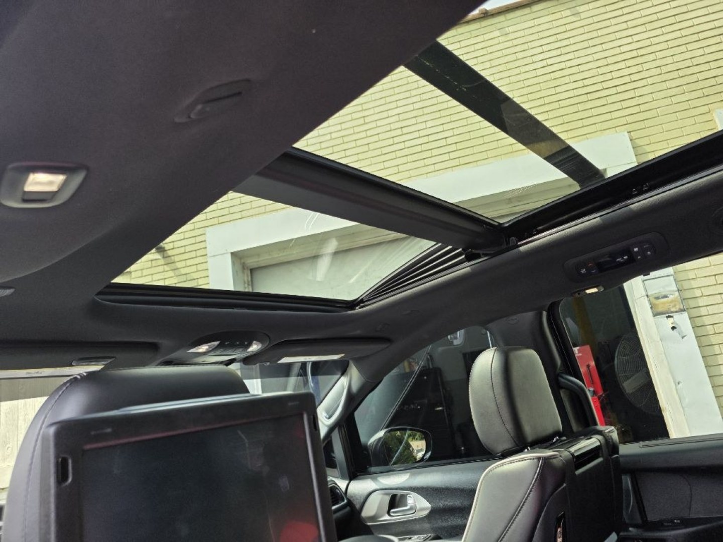 2022 BLACK CHRYSLER PACIFICA LIMITED (2C4RC1GG3NR) with an 3.6L engine, Automatic transmission, located at 117 North Cameron Street, Harrisburg, PA, 17101, (717) 963-8962, 40.267021, -76.875351 - WE FINANCE!!! MOST vehicles are available for financing. Good Credit/ Challenged Credit/ No Credit - ALL Trade-Ins Welcomed!!! APPLY ONLINE or CALL us TODAY Please call us to discuss your cash and/or financing options. Thanks for checking our inventory! We're here to help.- Photo#13